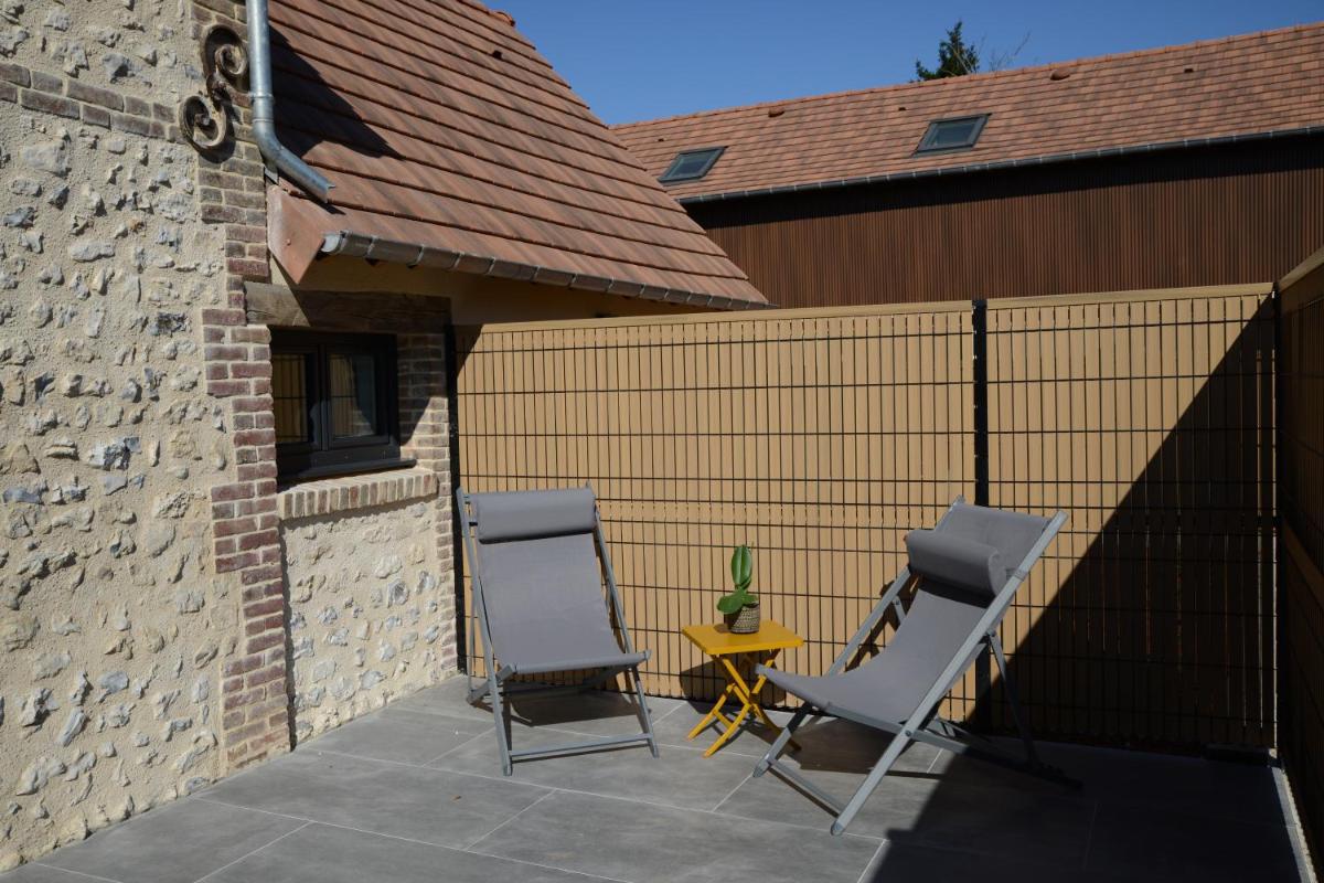 outdoor BBQ area