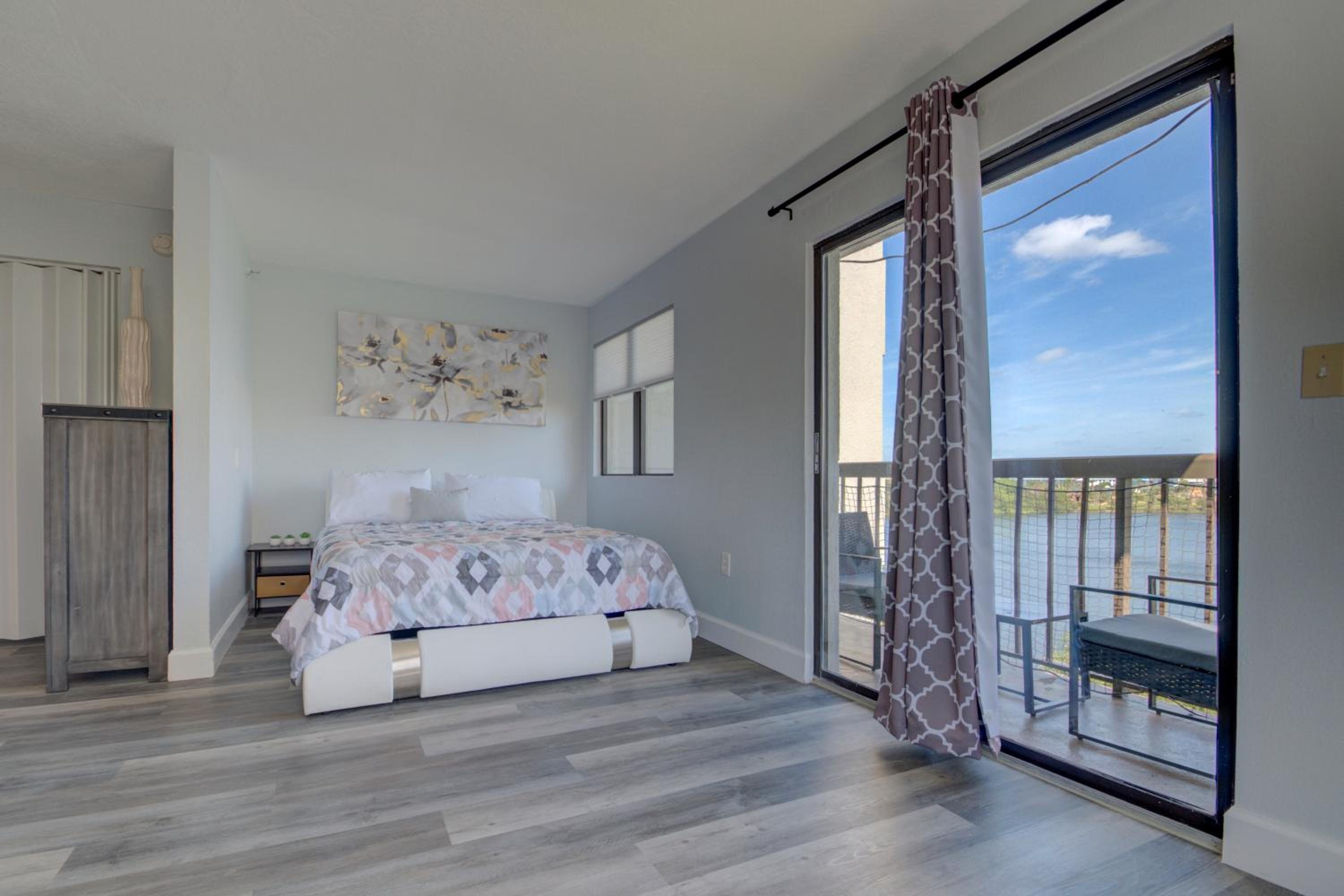 Cozy Condo on International Dr. Near Universal Studios