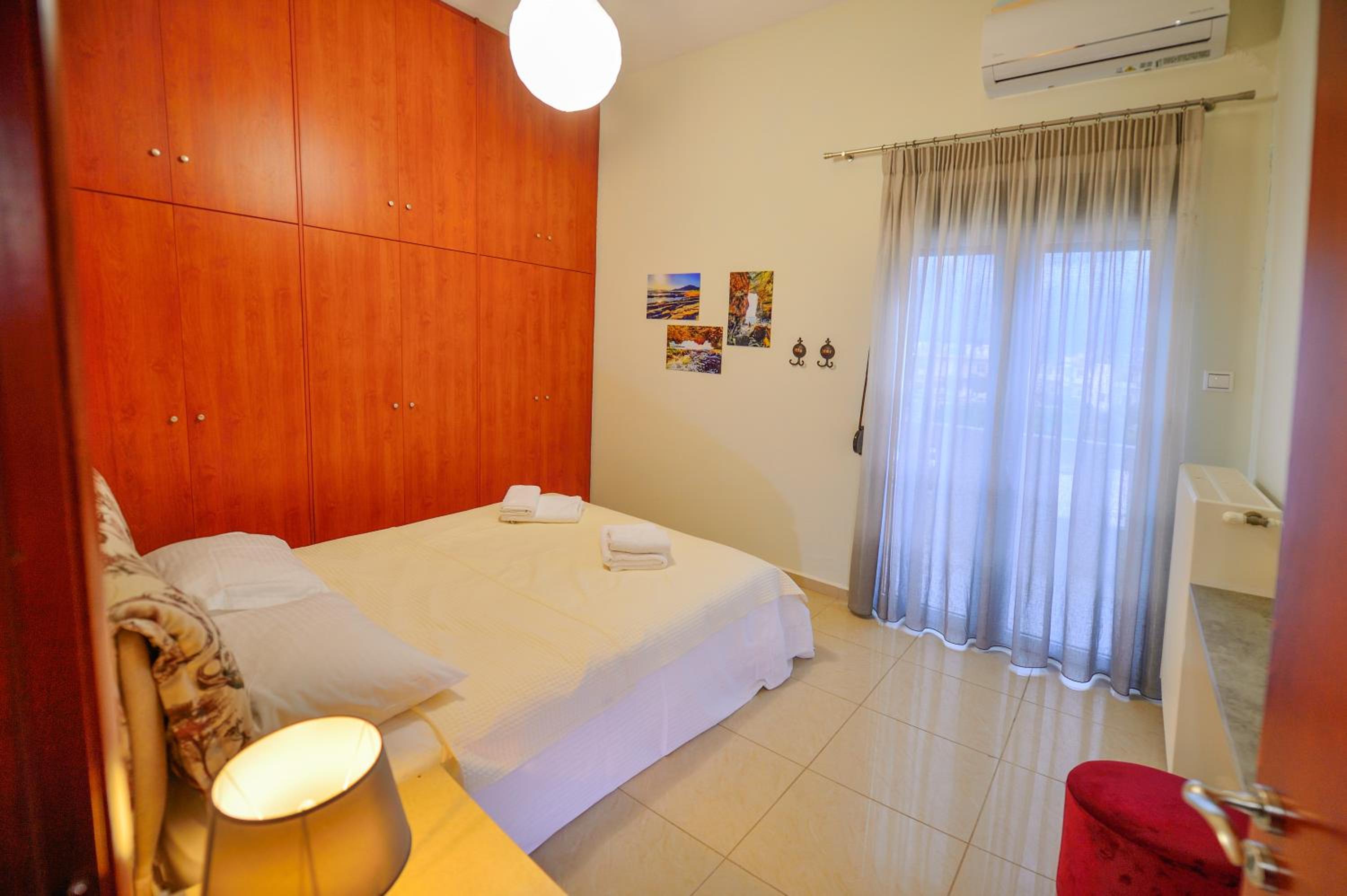 Mpoulakis Apt 98 view 4