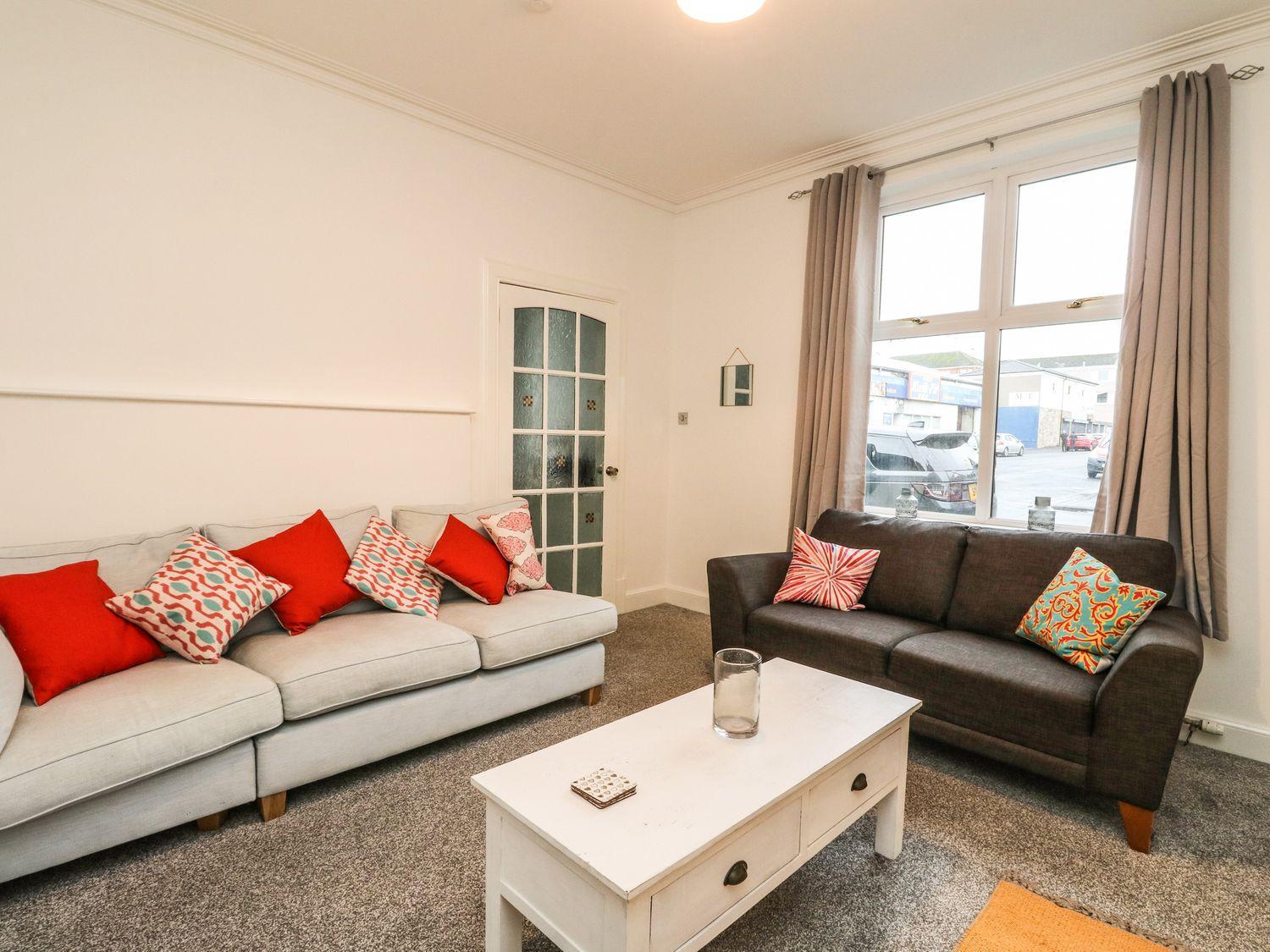Annielea is a cosy 3 bed Cottage in Helensburgh view 4