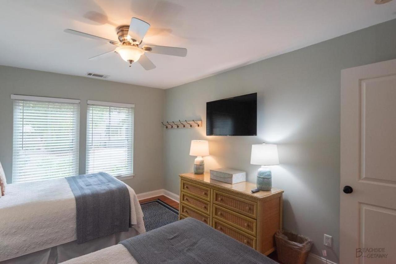 8 Hollyberry view 5