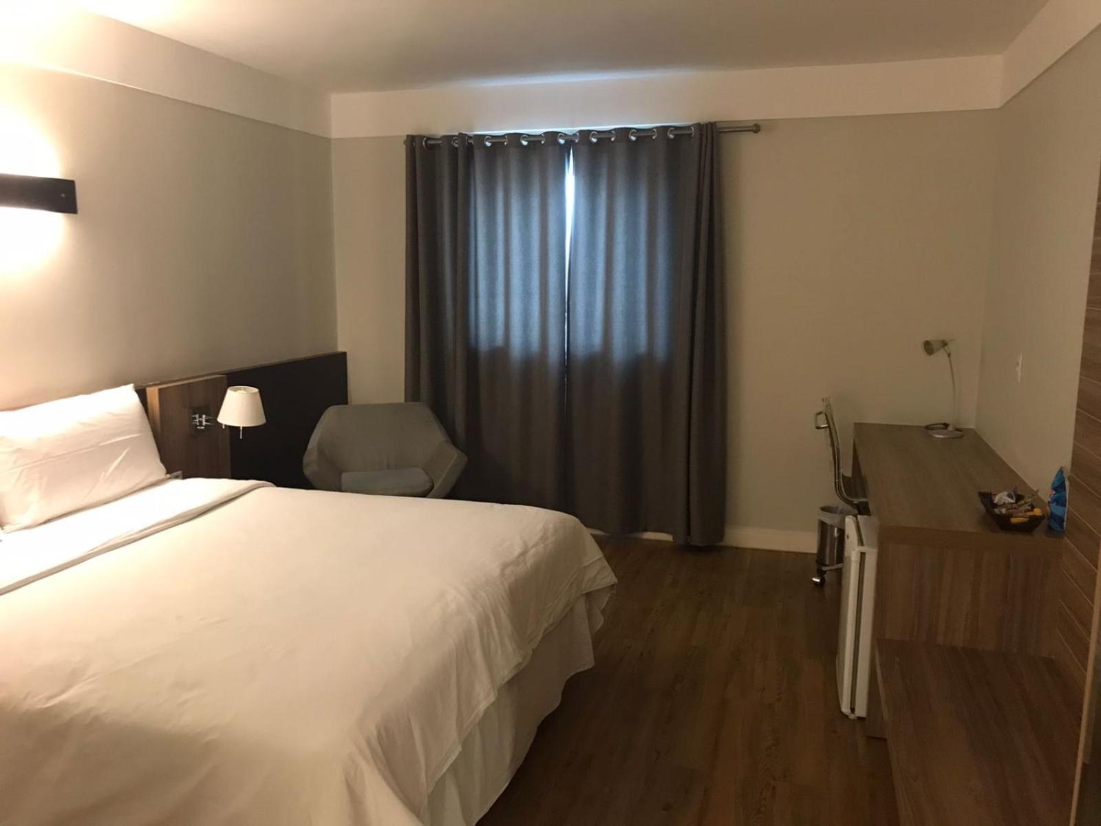 Delmond Hotel - Property Image 8