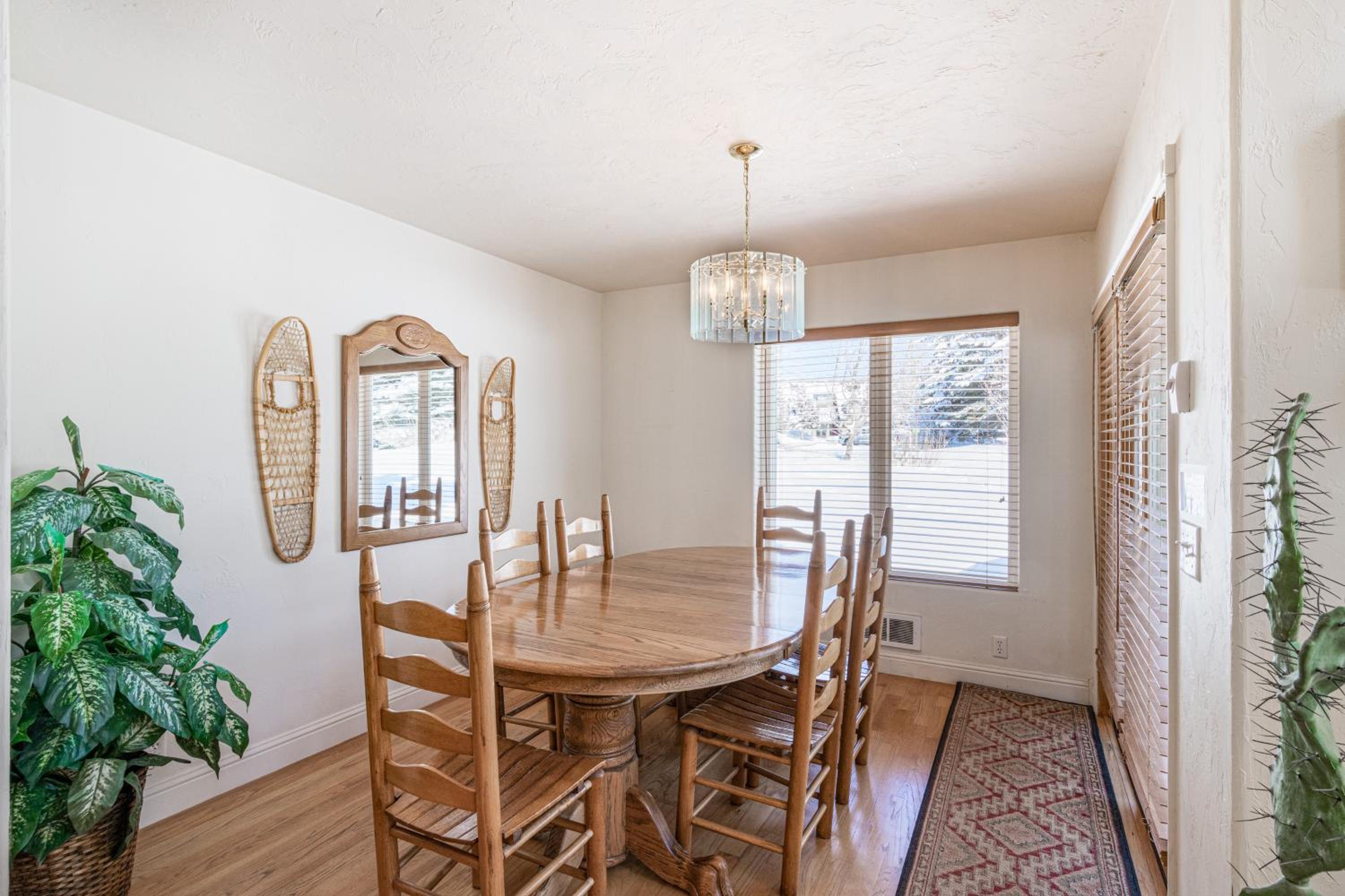 Year-Round Base with Balcony and Mtn Views in Driggs!