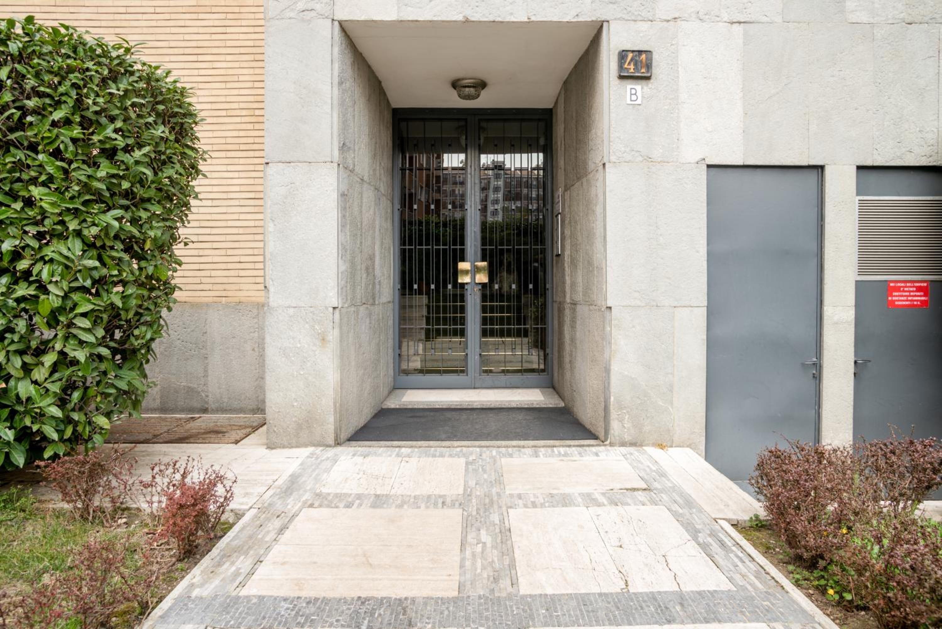 Elegante Bilocale in Zona Tortona