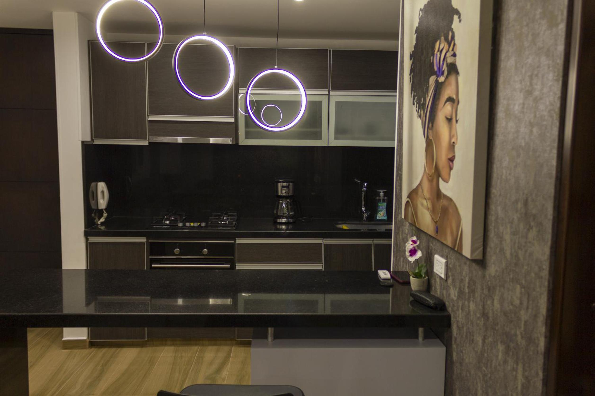 Cedritos smart stay - apartamentos con parking y wi-fi rapido en Bogota