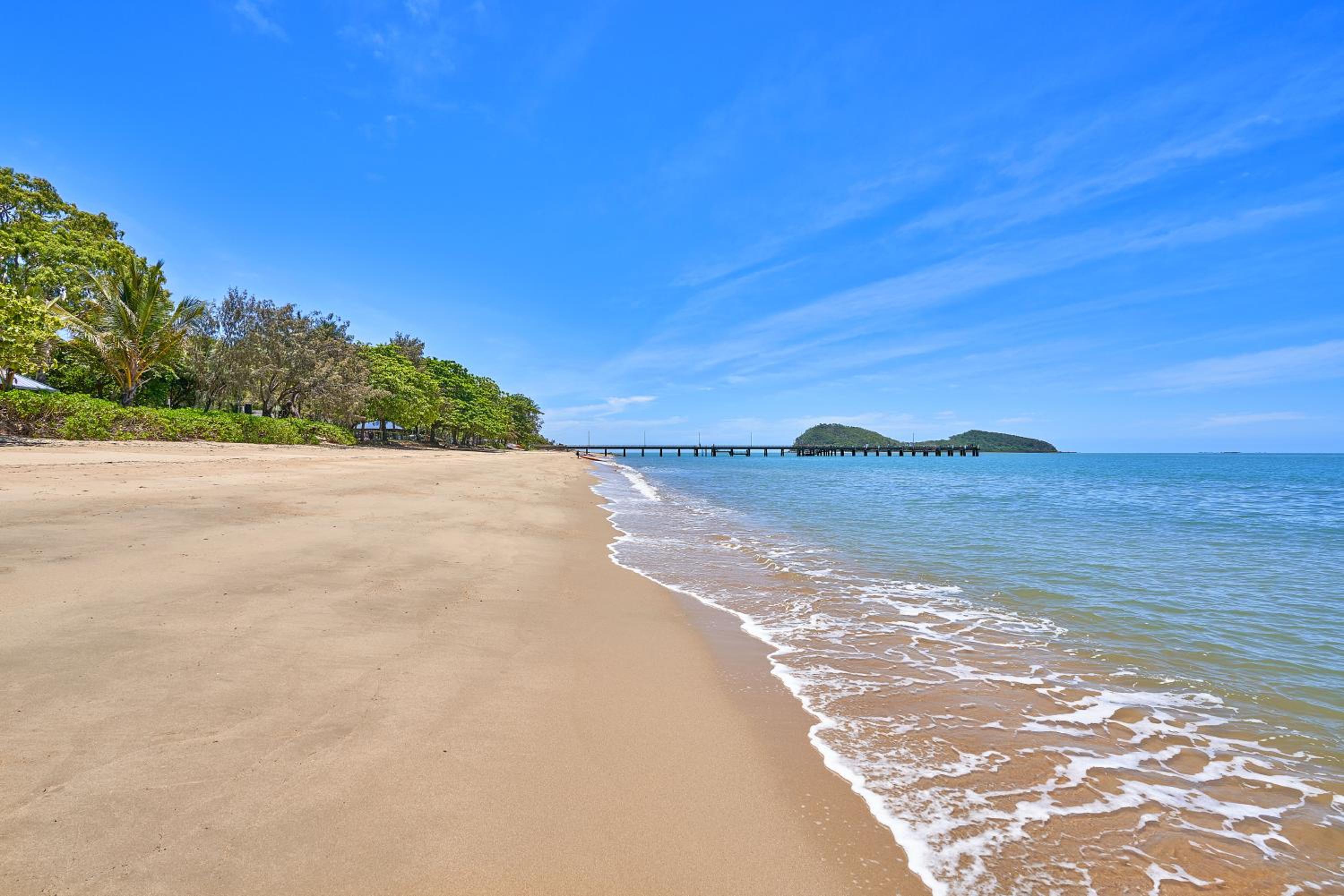 Alassio Beachfront Apartments Palm Cove