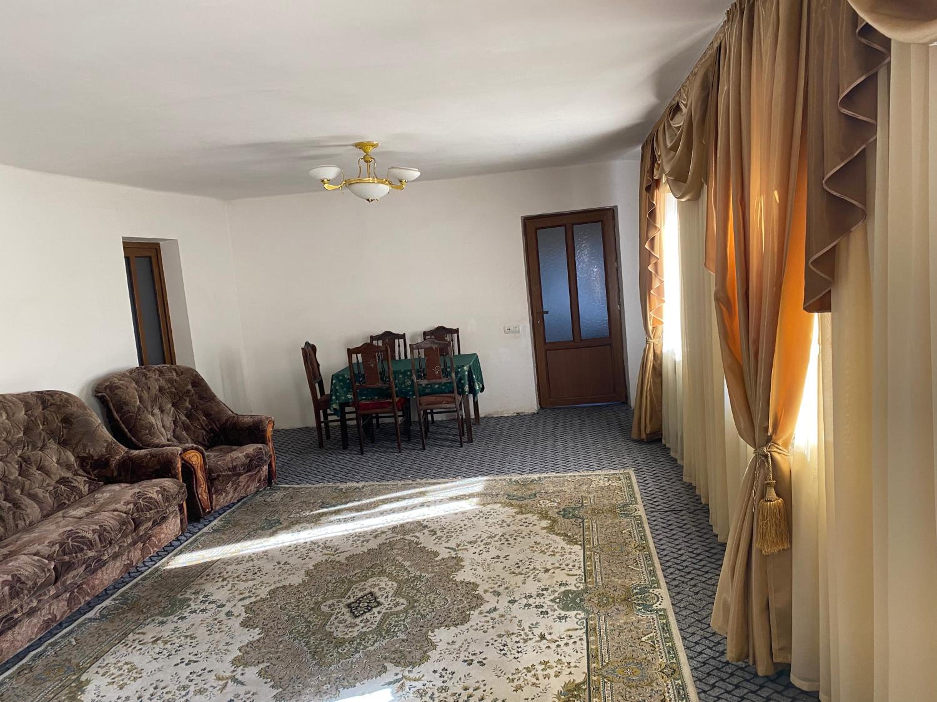 Friend's House rooms near Airport