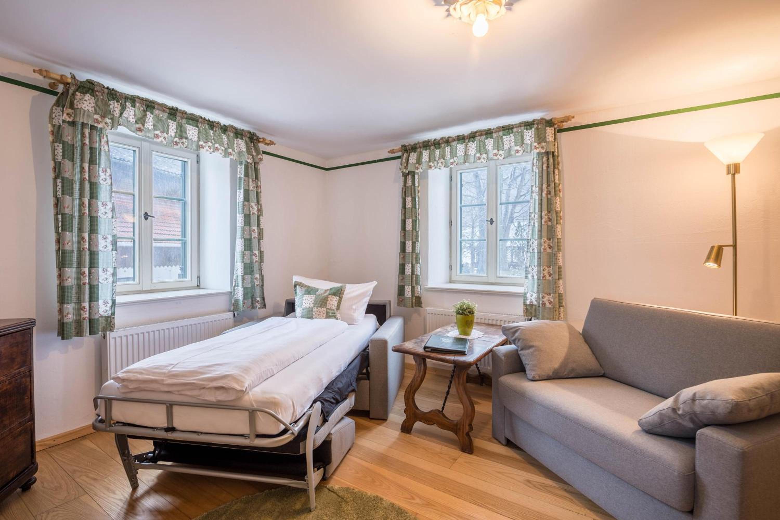 Ferienwohnung Jägerstüberl view 4