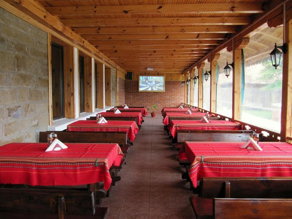 restaurant