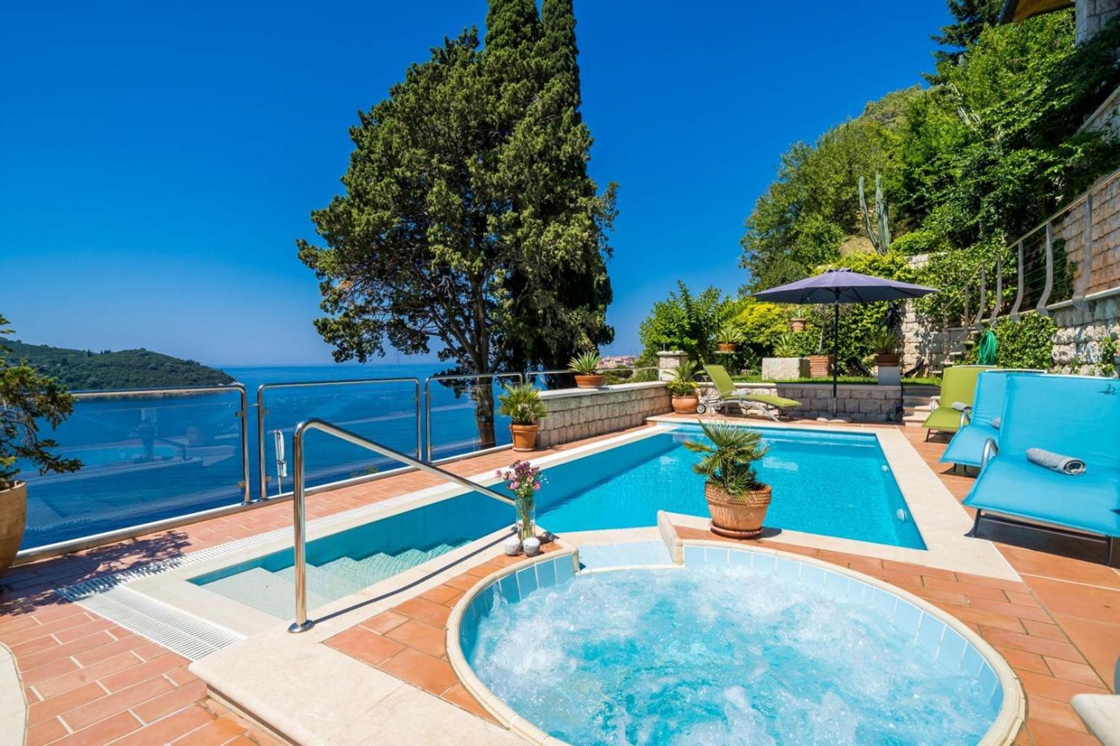 Luxury Villa Dubrovnik Palace near Old Town with pool
