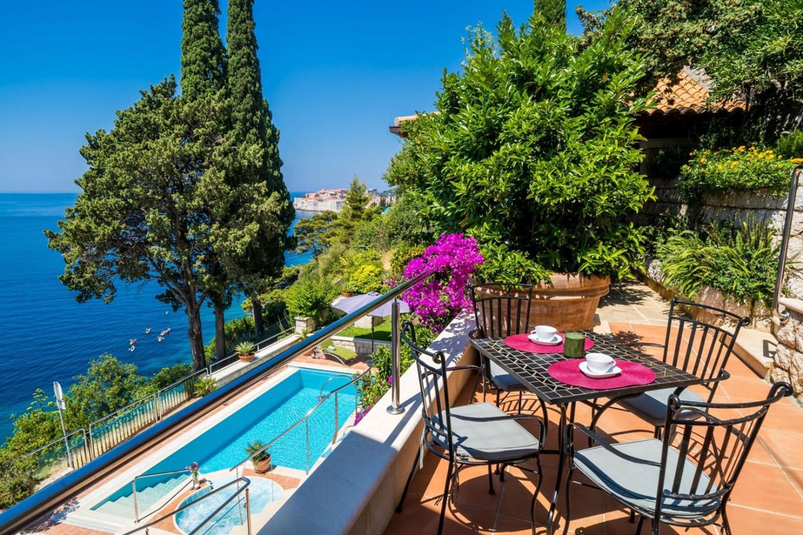 Luxury Villa Dubrovnik Palace near Old Town with pool