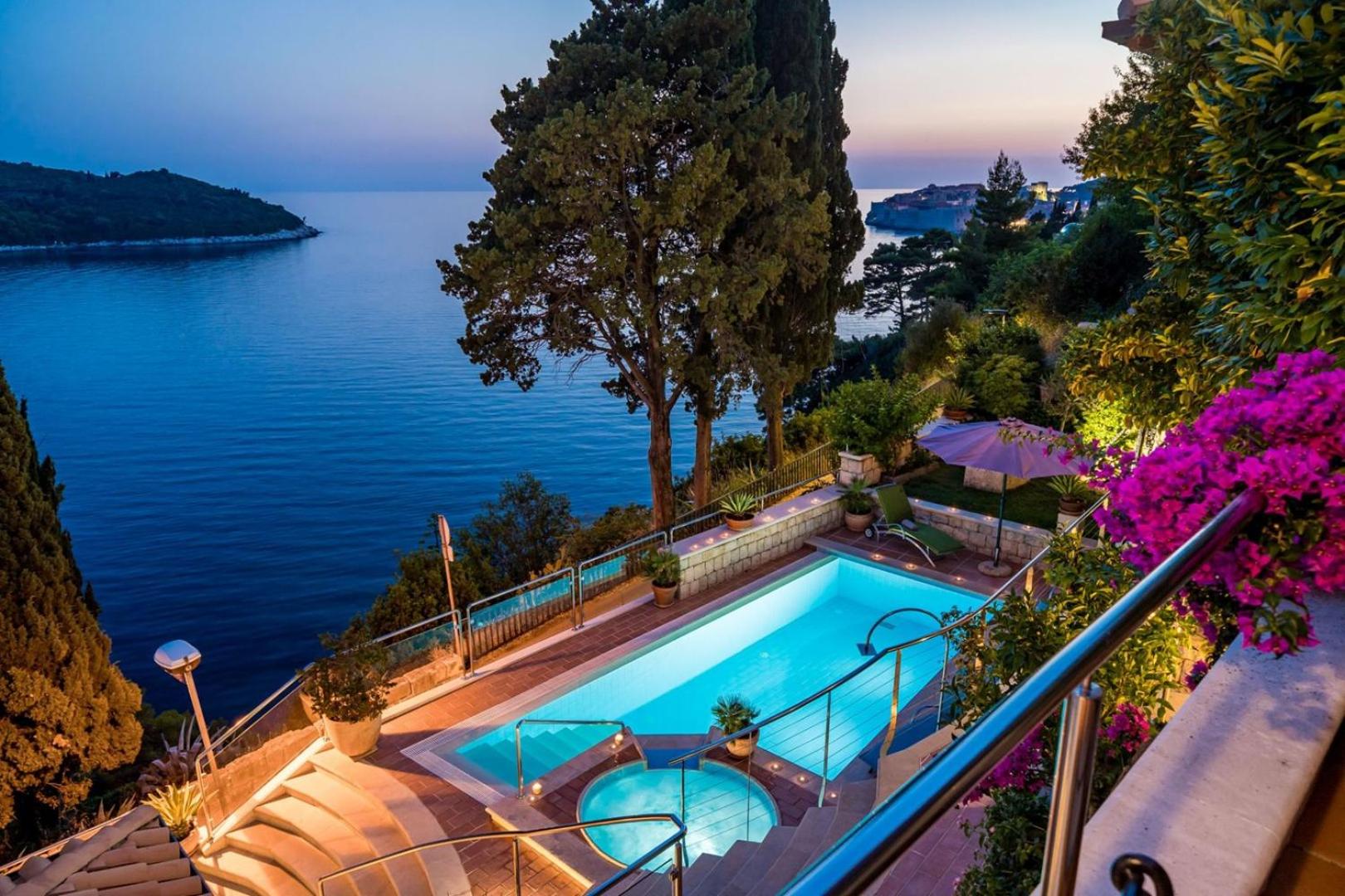 Luxury Villa Dubrovnik Palace near Old Town with pool