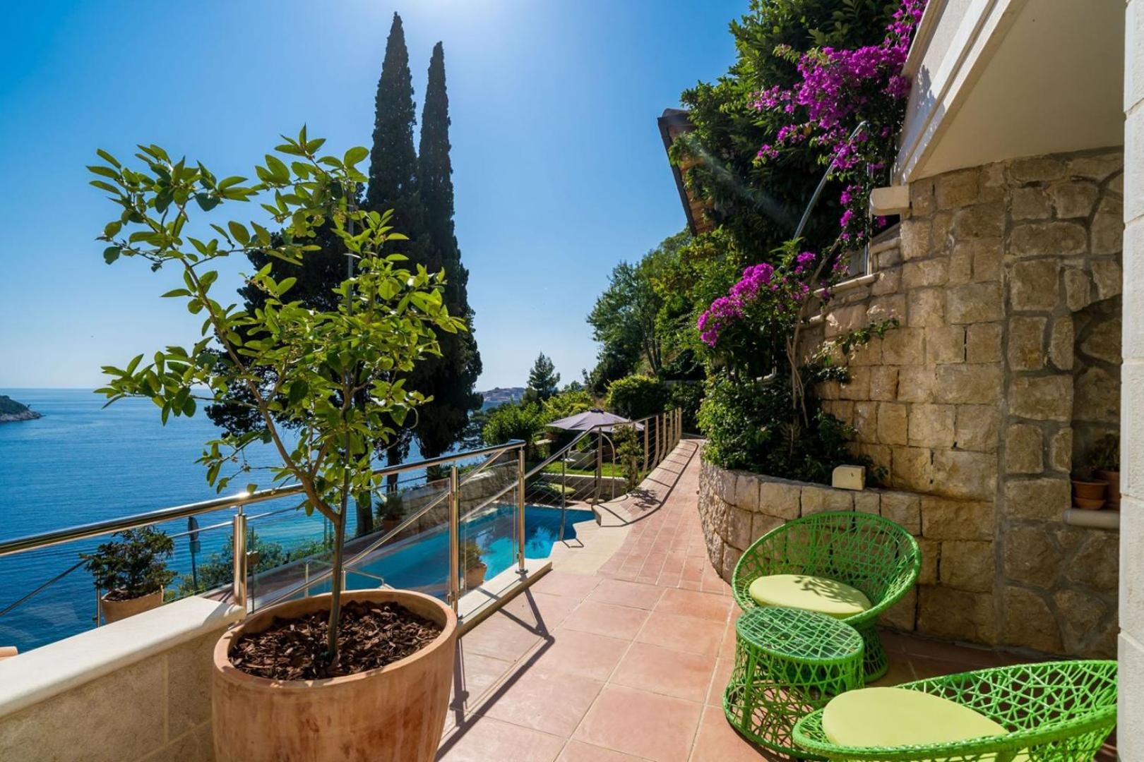 Luxury Villa Dubrovnik Palace near Old Town with pool