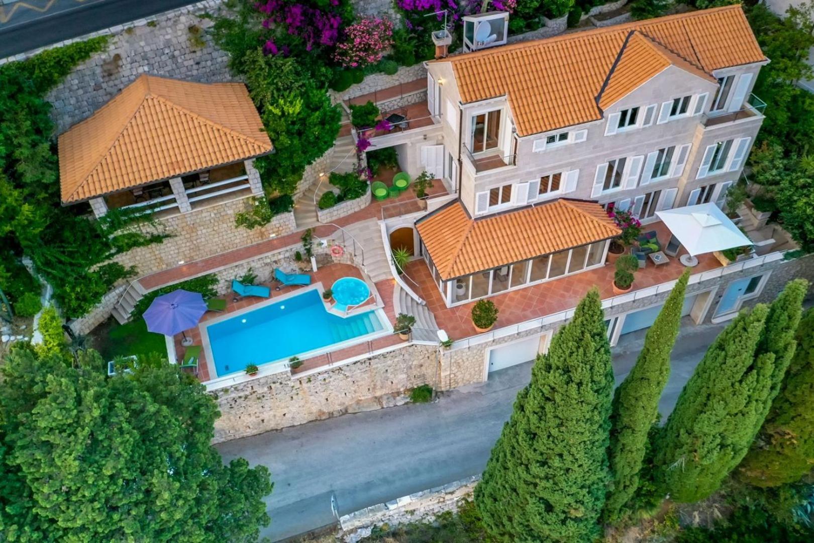 Luxury Villa Dubrovnik Palace near Old Town with pool