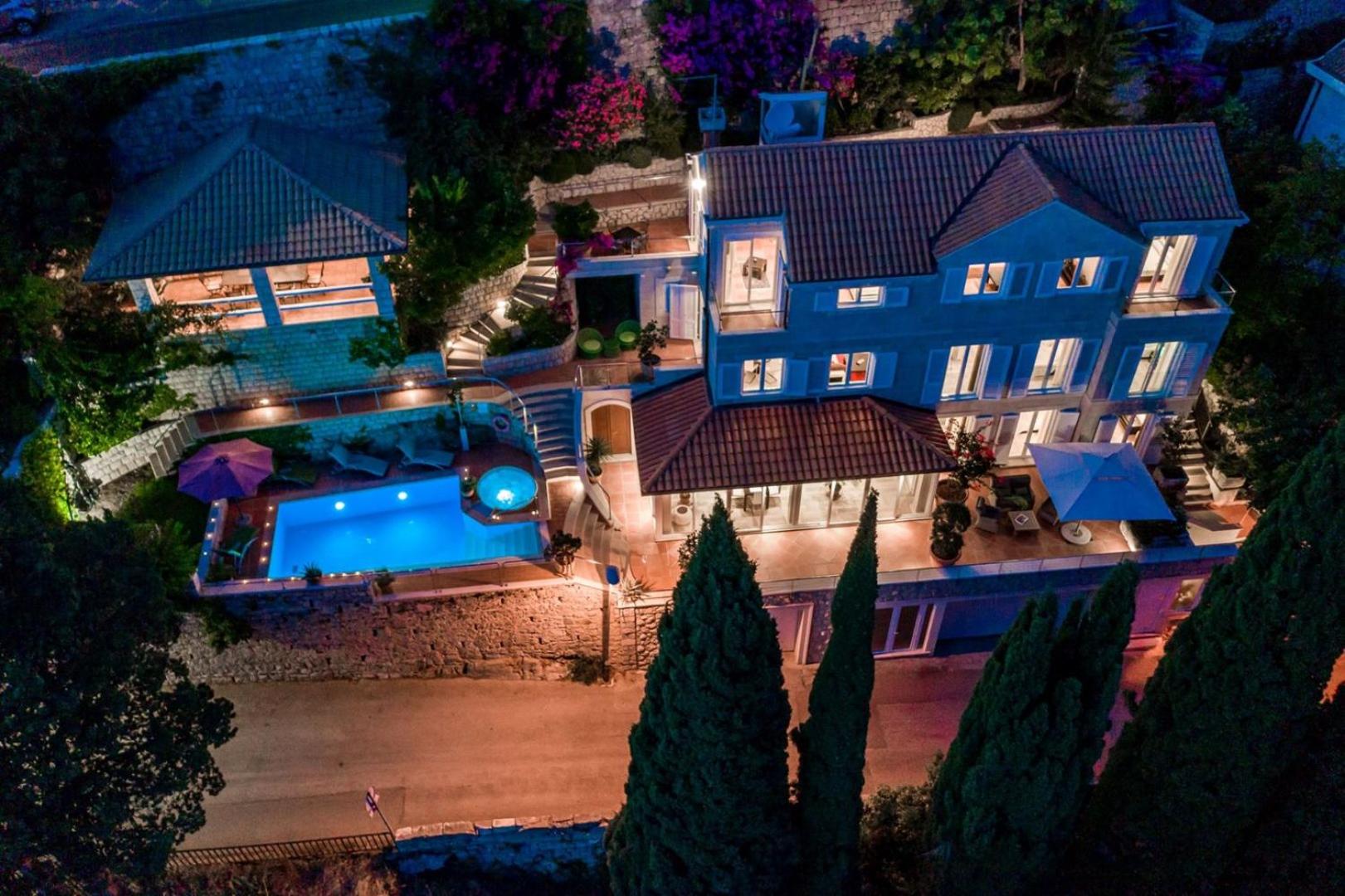 Luxury Villa Dubrovnik Palace near Old Town with pool