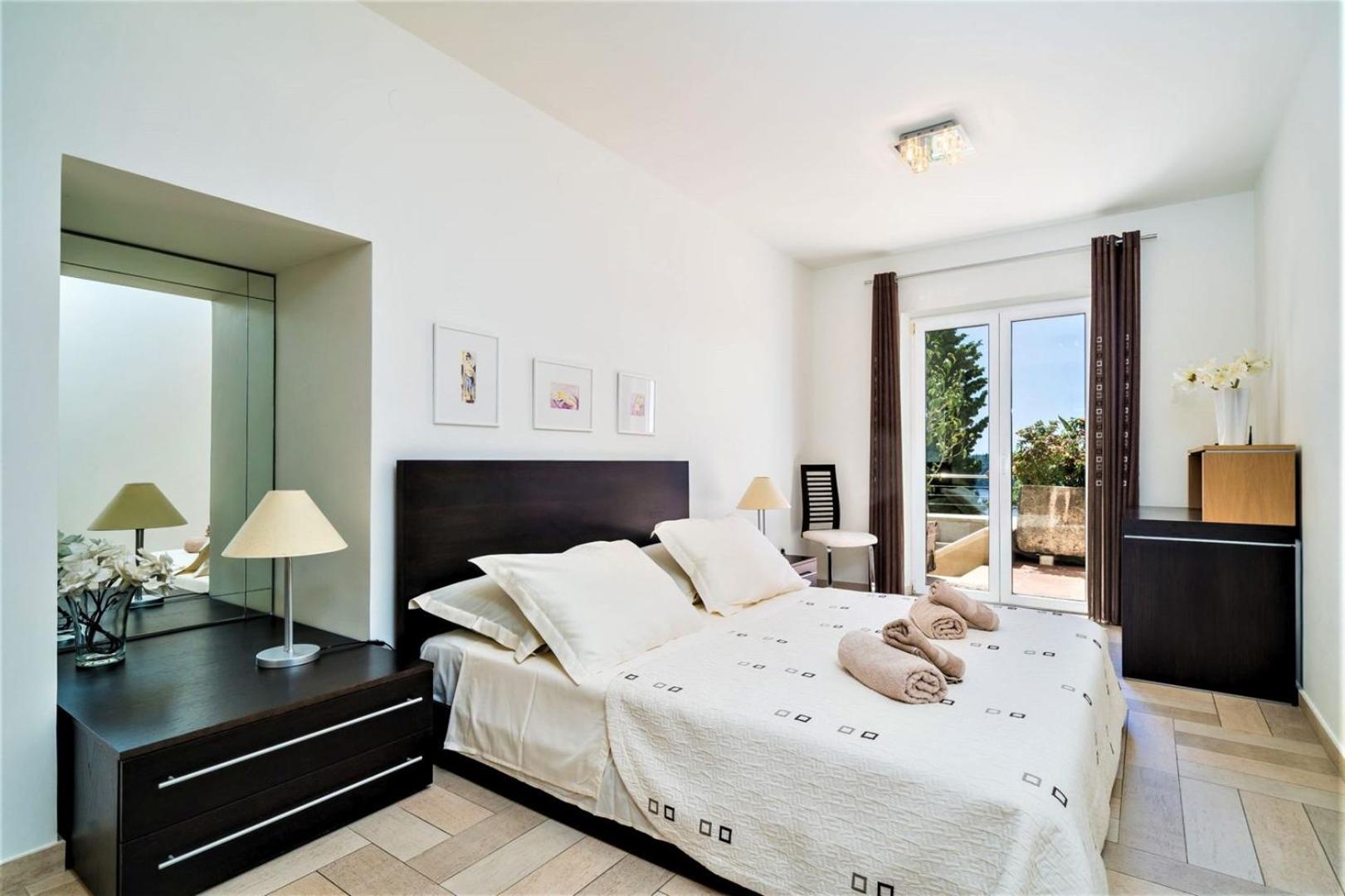 Luxury Villa Dubrovnik Palace near Old Town with pool