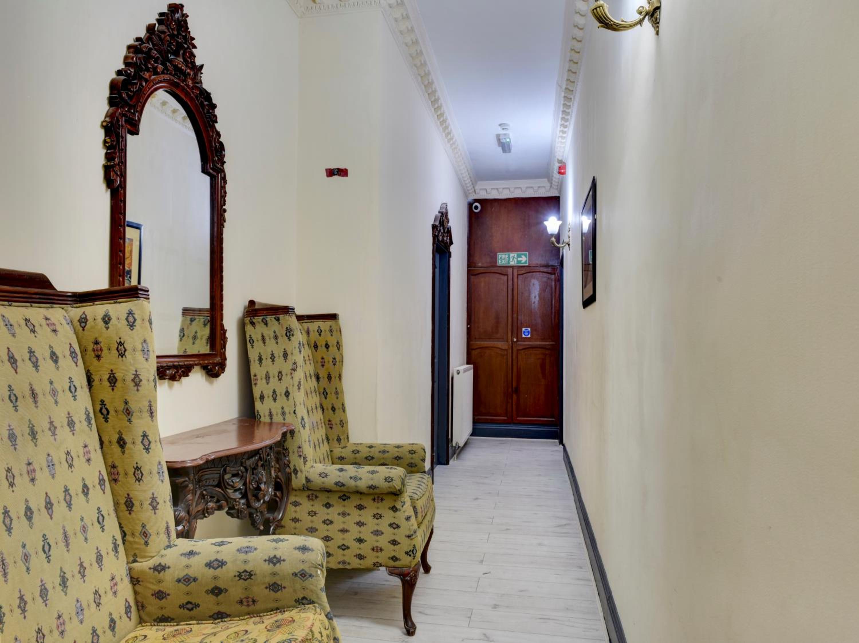 Leicester Vacations - Empire Hotel - Property Image 10