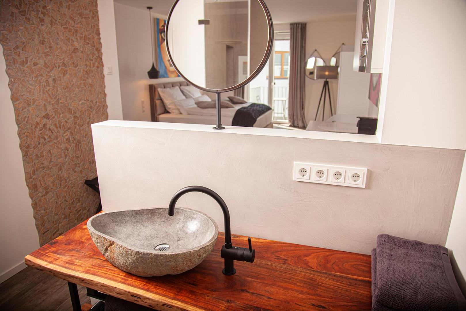 The Faces Berlin Apartments