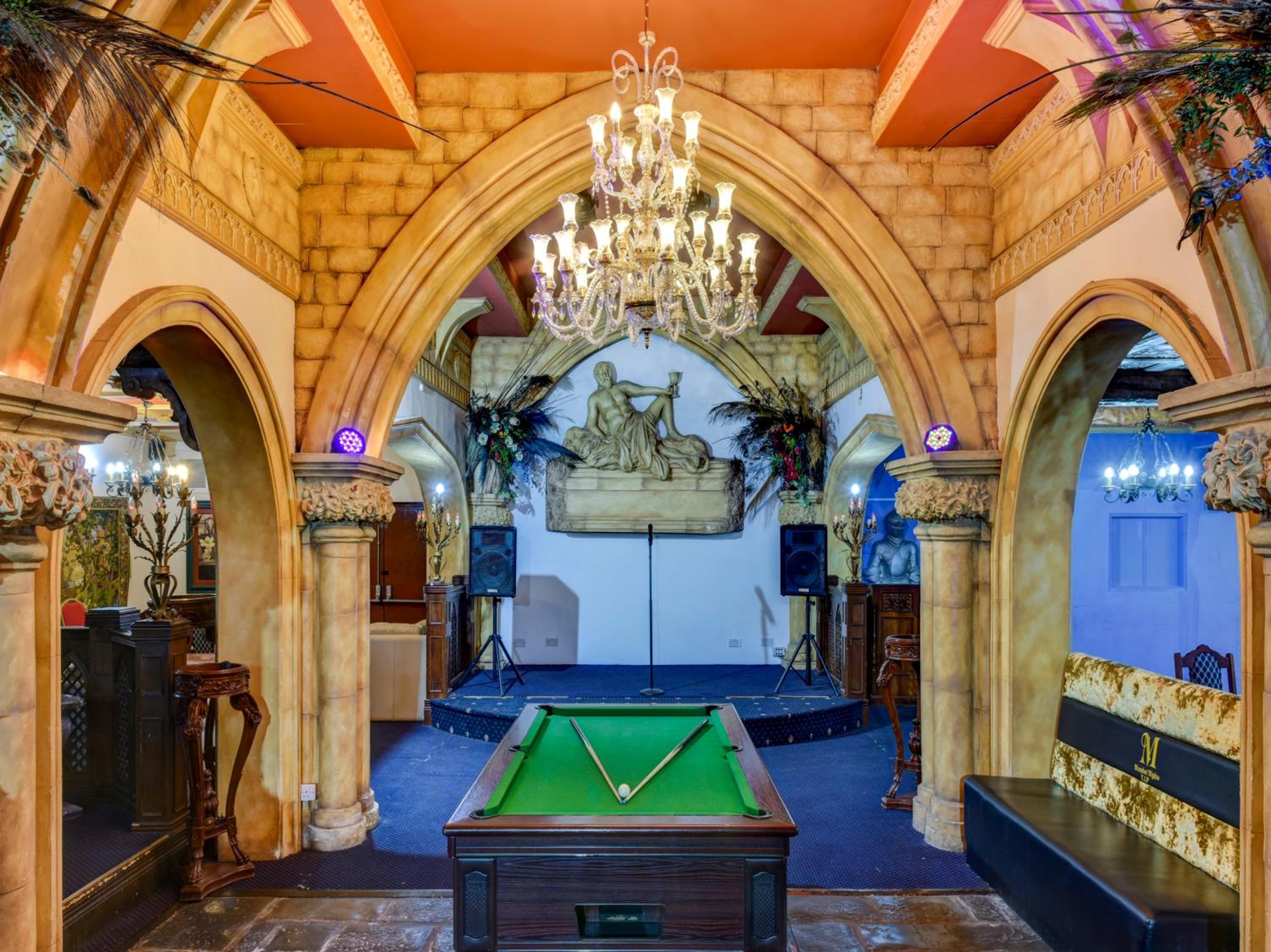 Leicester Vacations - Empire Hotel - Property Image 12