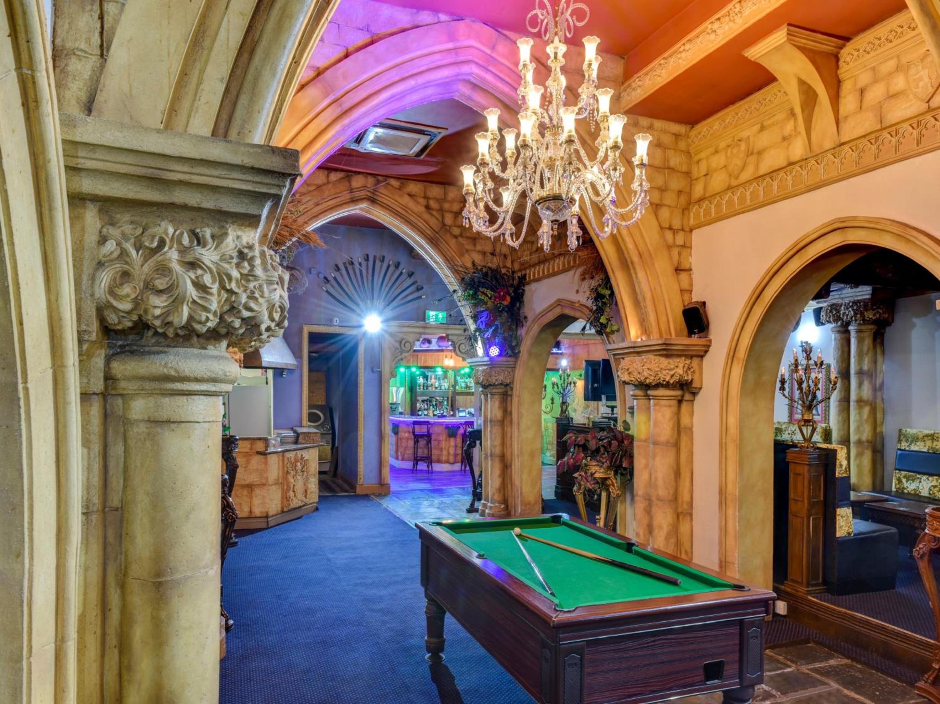 Leicester Vacations - Empire Hotel - Property Image 6