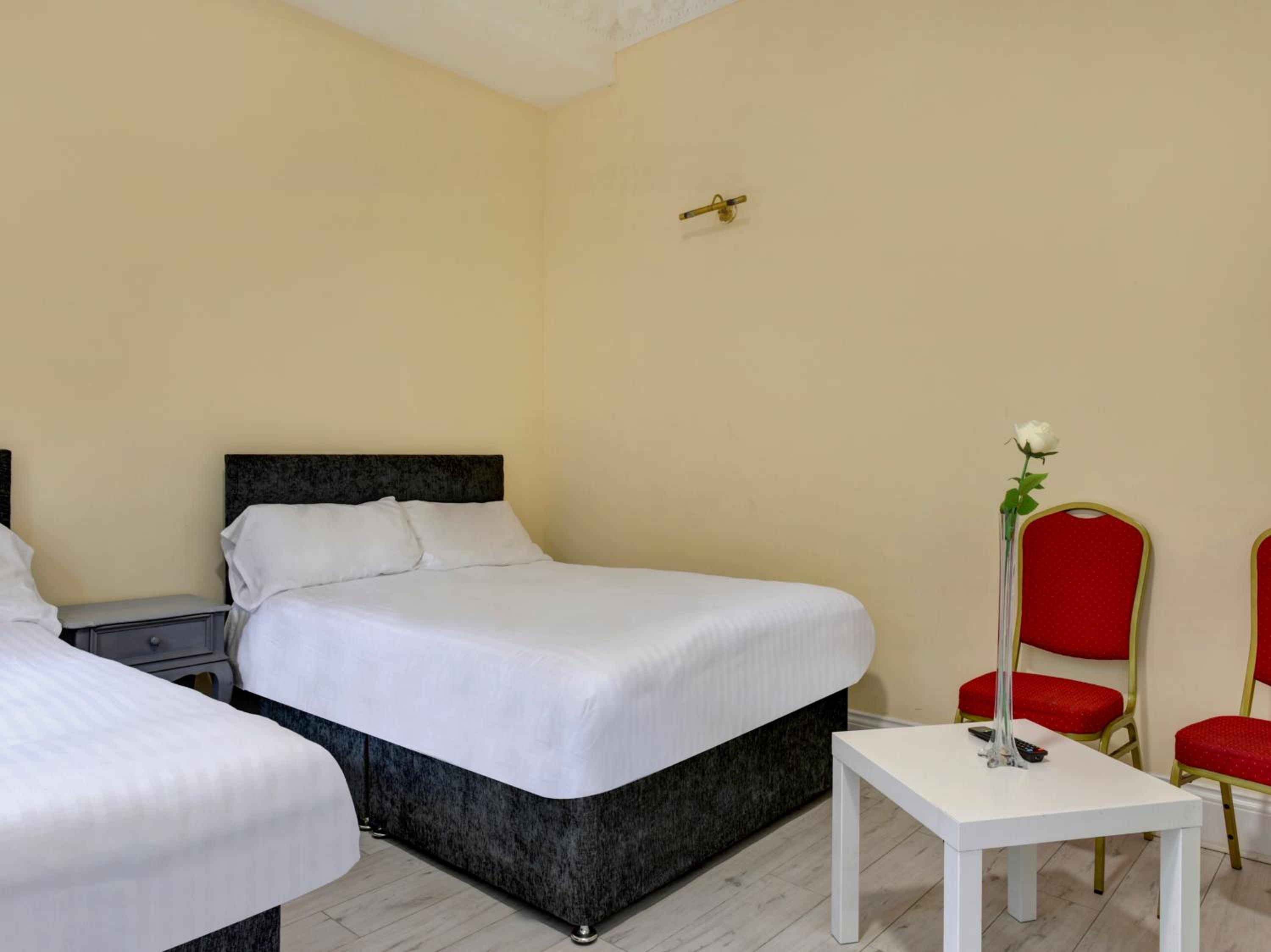 Leicester Vacations - Empire Hotel - Property Image 36