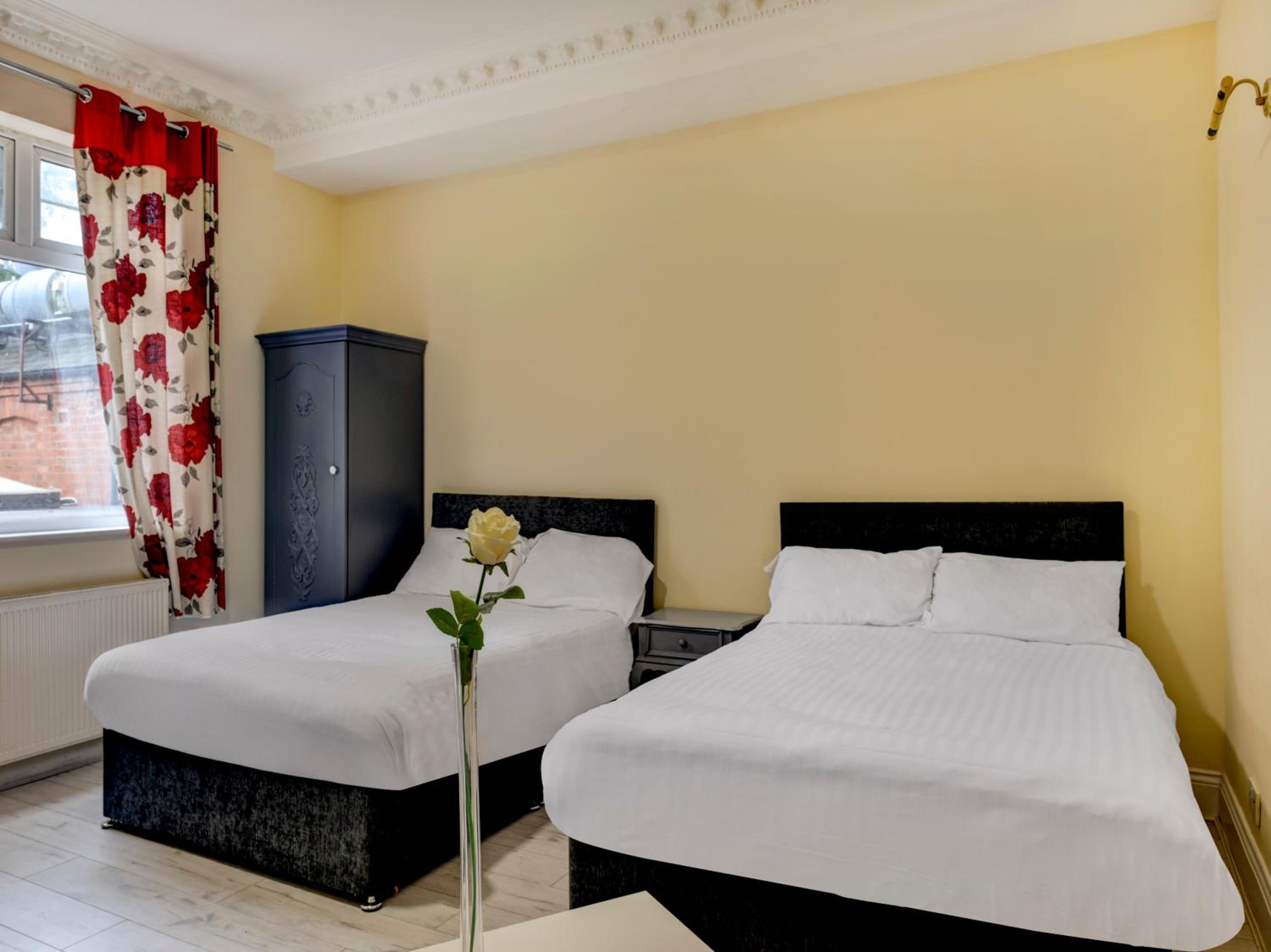 Leicester Vacations - Empire Hotel - Property Image 65