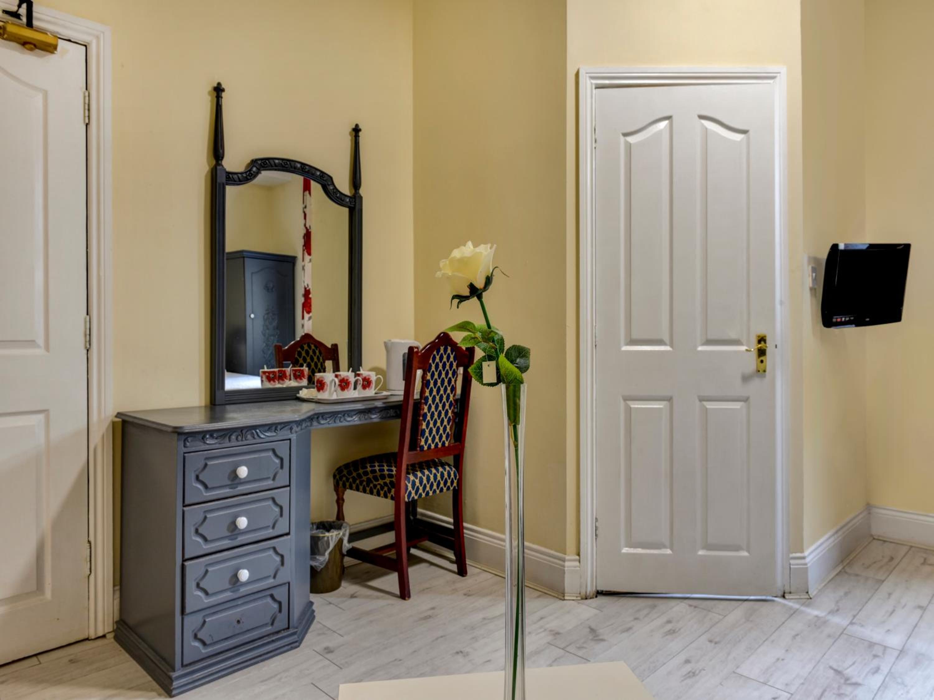 Leicester Vacations - Empire Hotel - Property Image 14