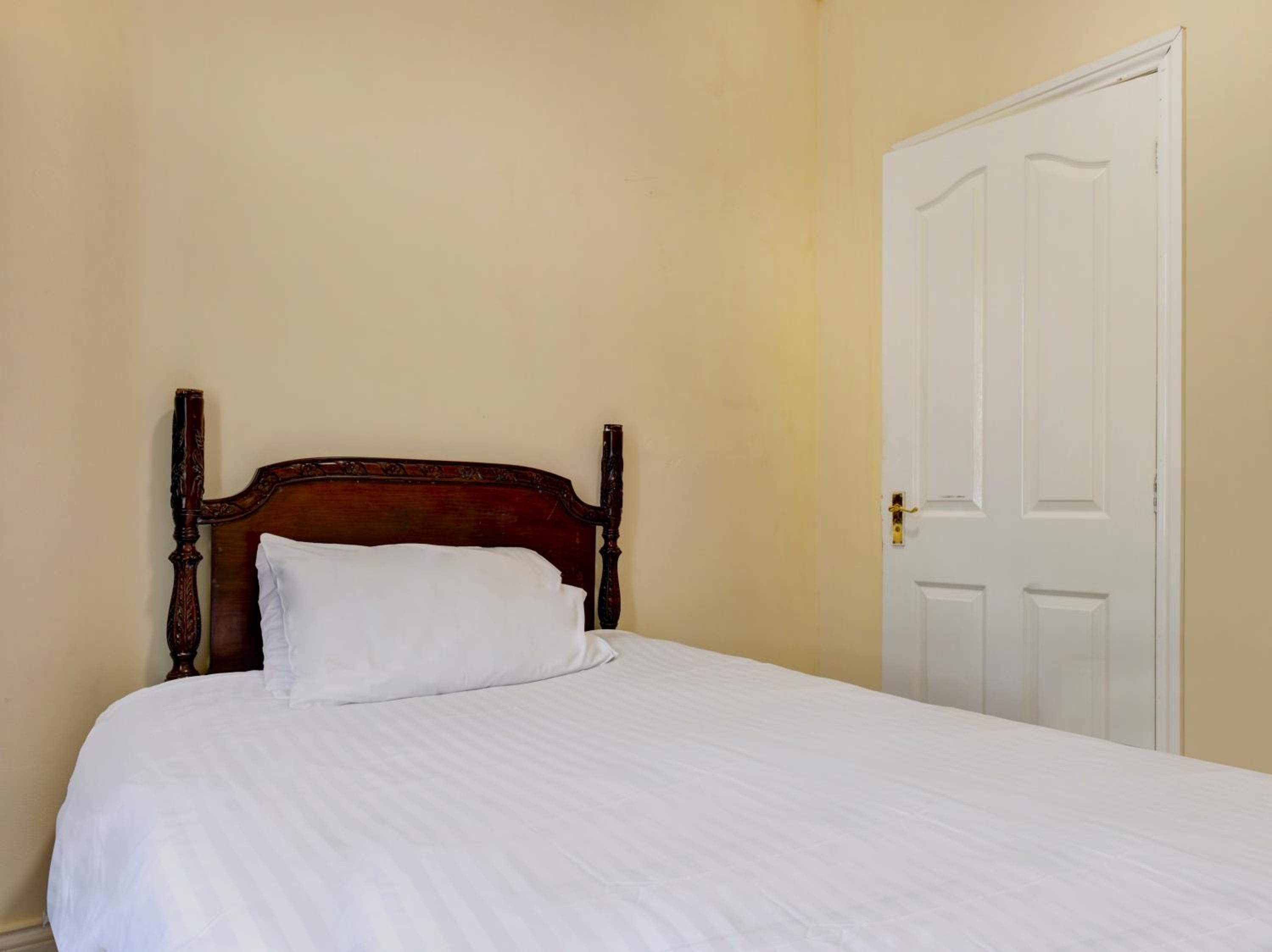 Leicester Vacations - Empire Hotel - Property Image 59
