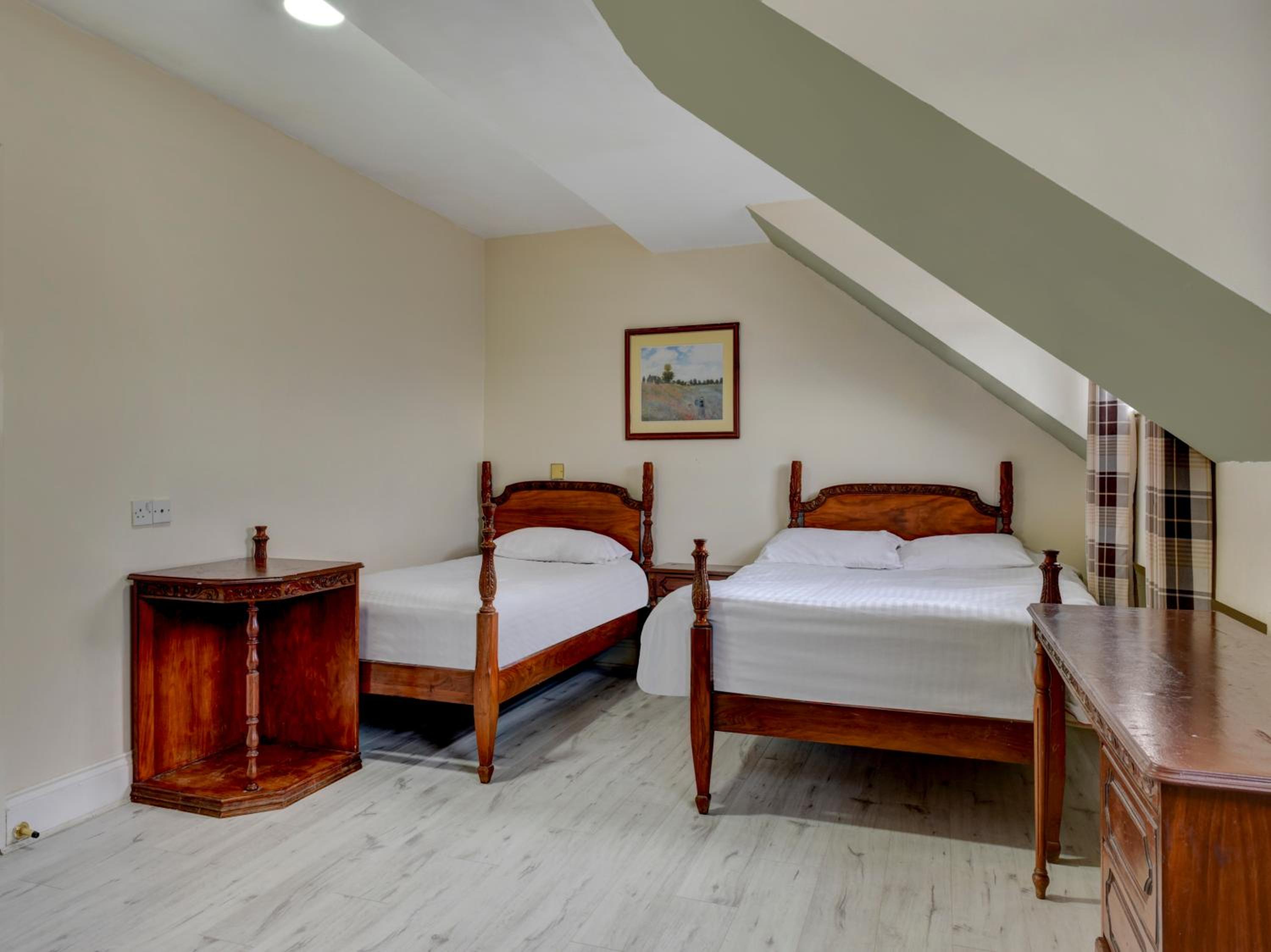 Leicester Vacations - Empire Hotel - Property Image 48
