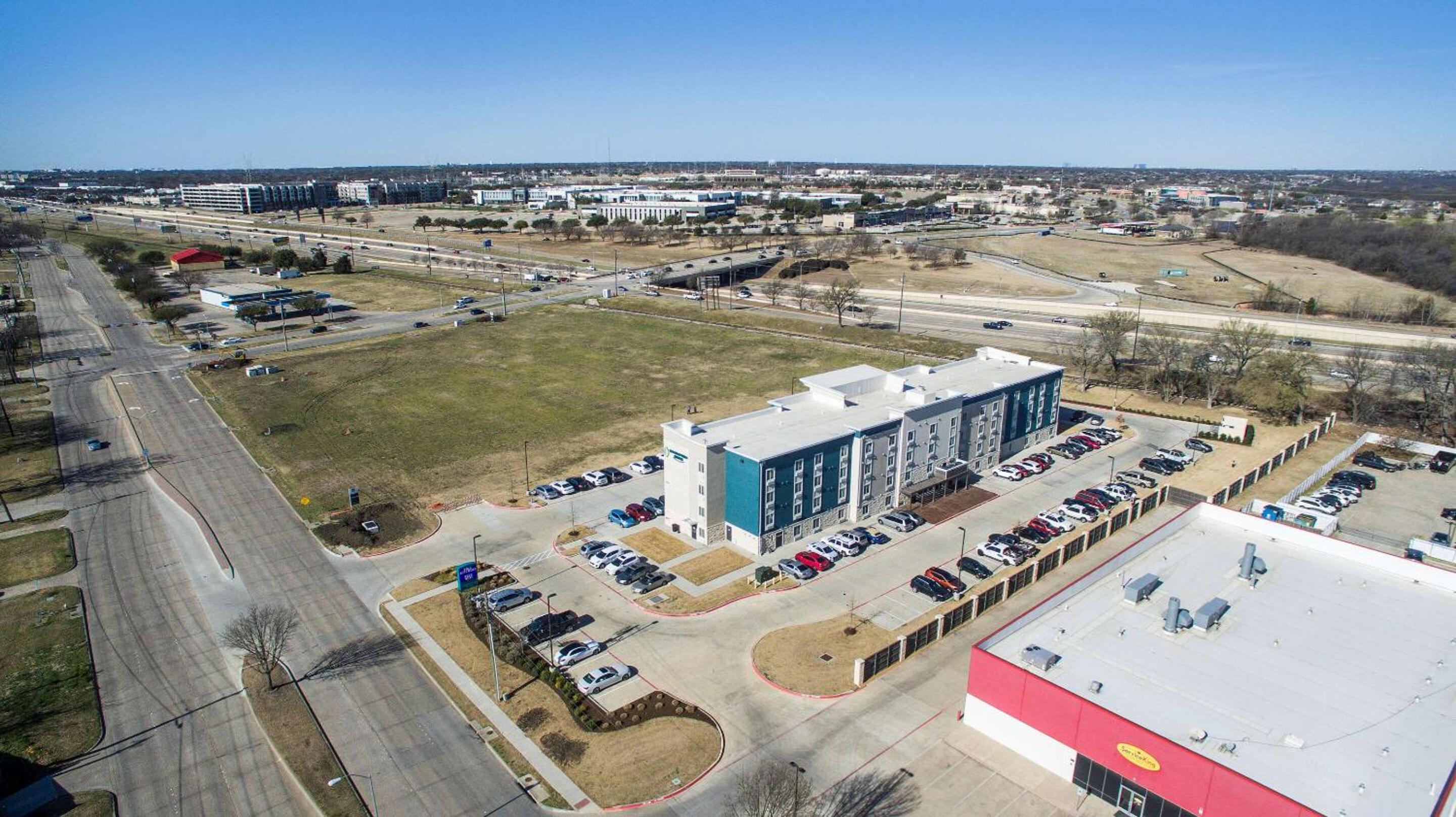 WoodSpring Suites Dallas Plano Central Legacy Drive - Property Image 6