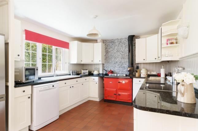 Windy Ridge - 5 Bedroom Holiday Home - Oxwich view 4
