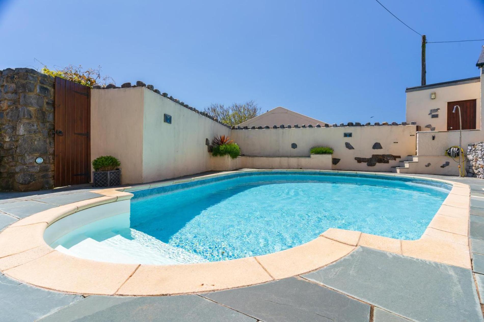 Windy Ridge - 5 Bedroom Holiday Home - Oxwich view 2