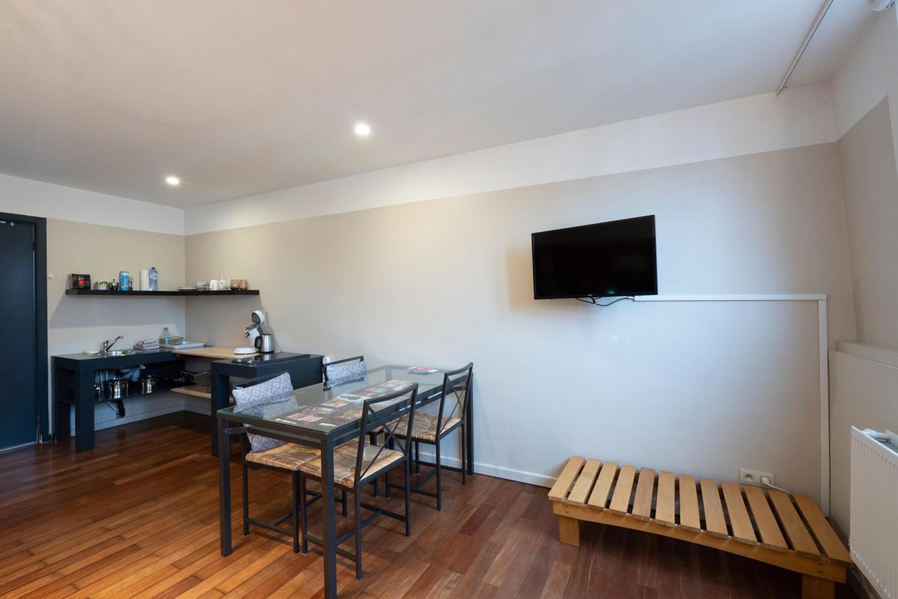 tam tam city lodge