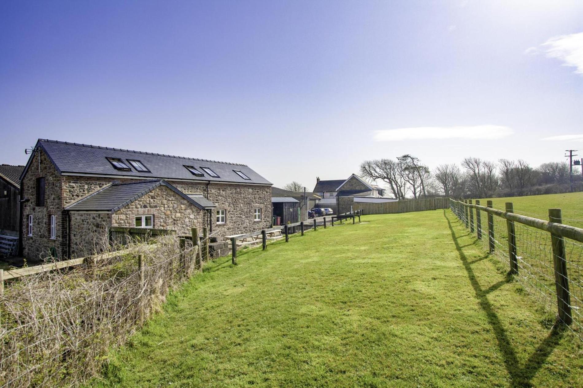 The Chaffhouse - 4 Bedroom - Llangenith view 5