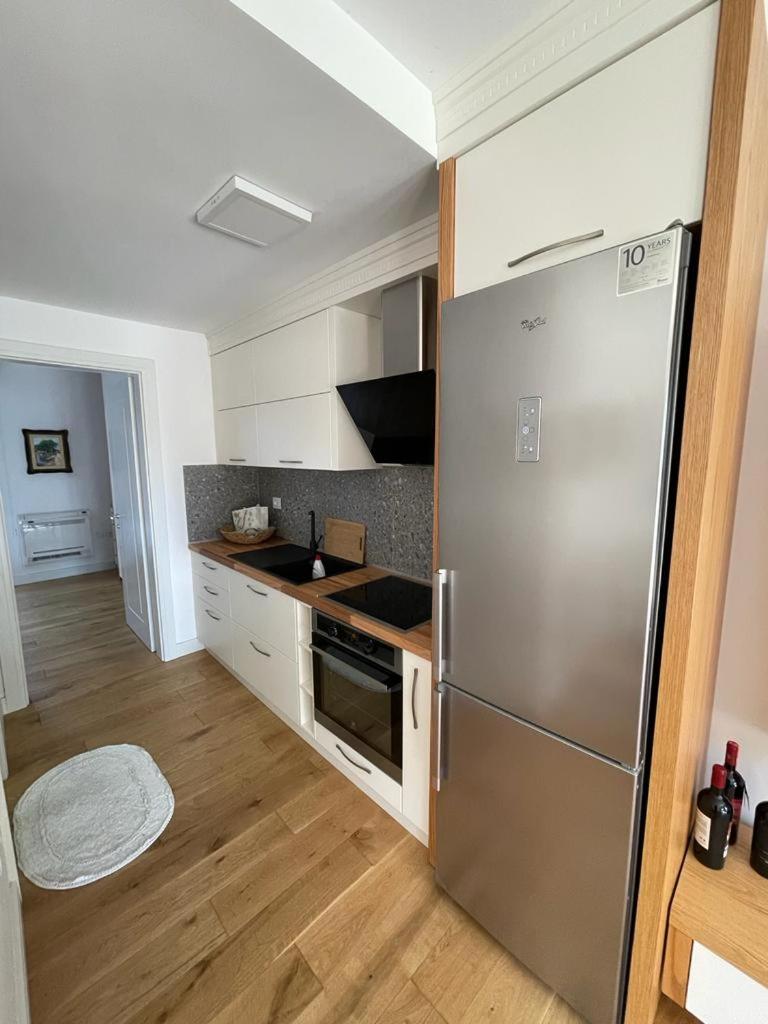 Sea Gem Apartment