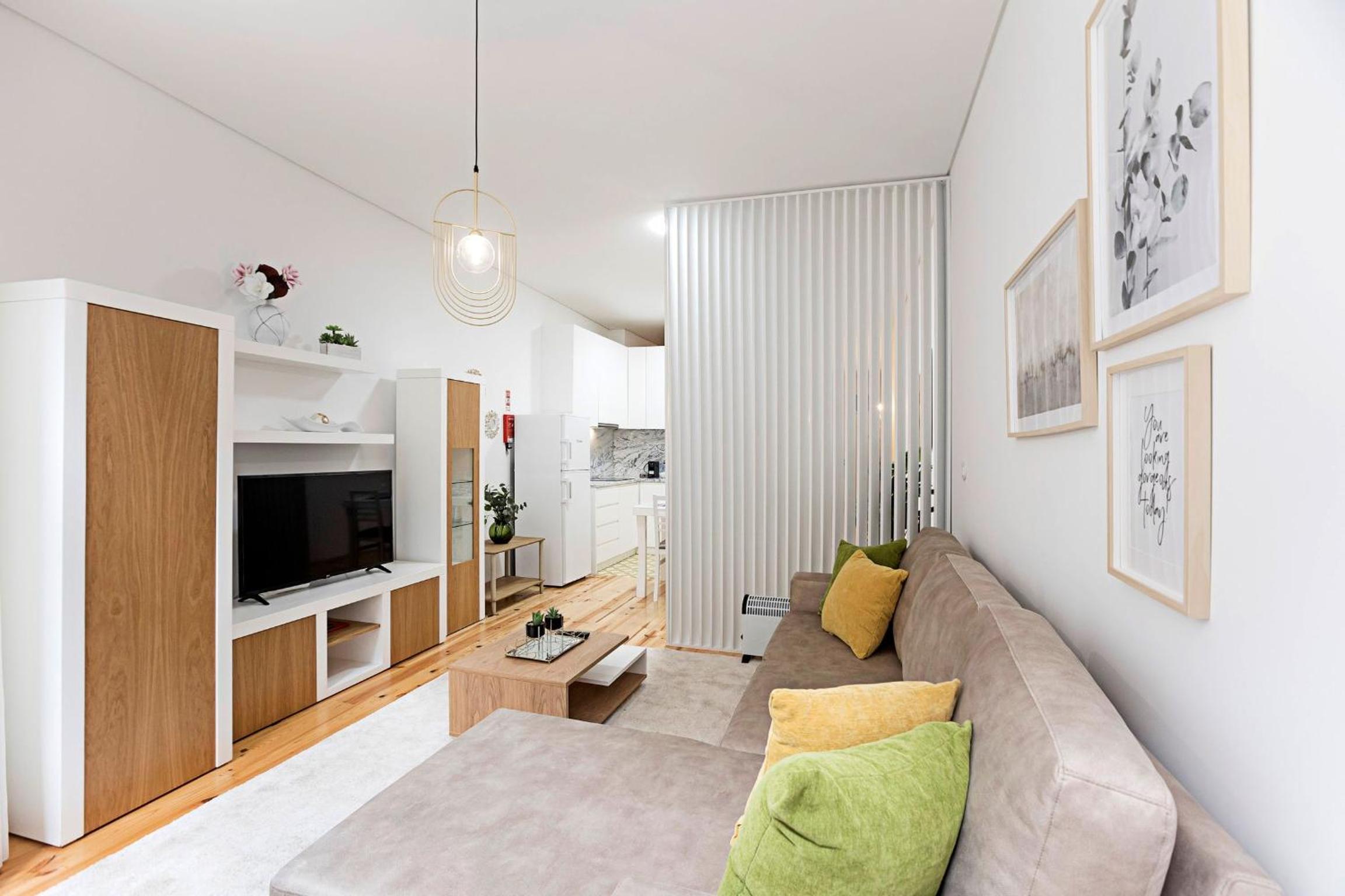 Lóios 1BR Flat Downtown by LovelyStay view 2