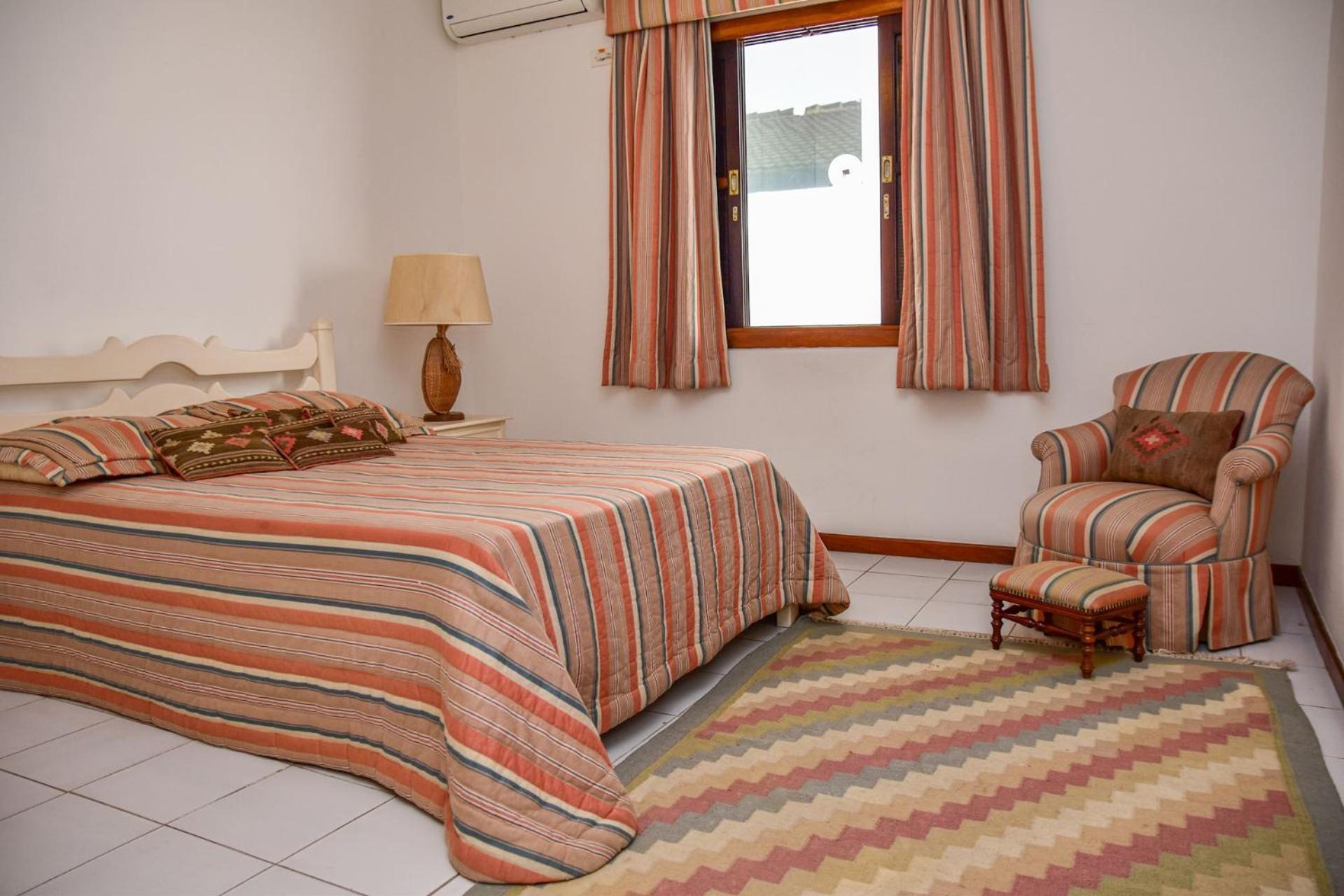 Casa beira mar na Praia da Enseada no Guaruja SP