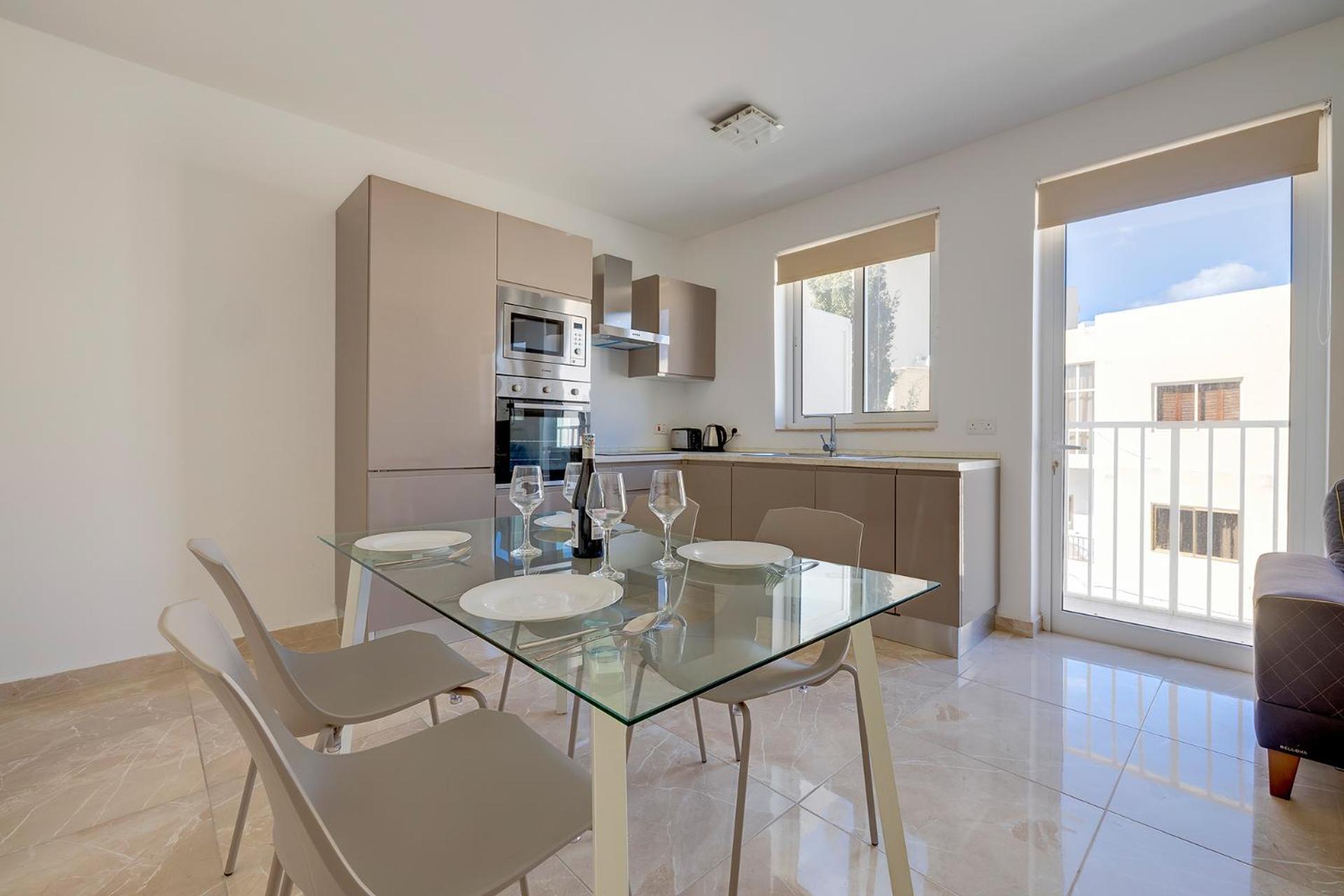 Modern 2BR Apartment in central St Julian's photo 4