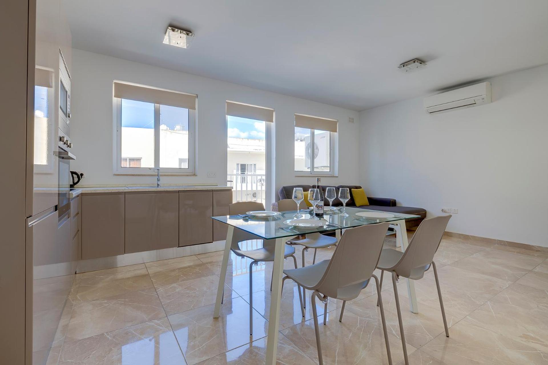 Modern 2BR Apartment in central St Julian's photo 3