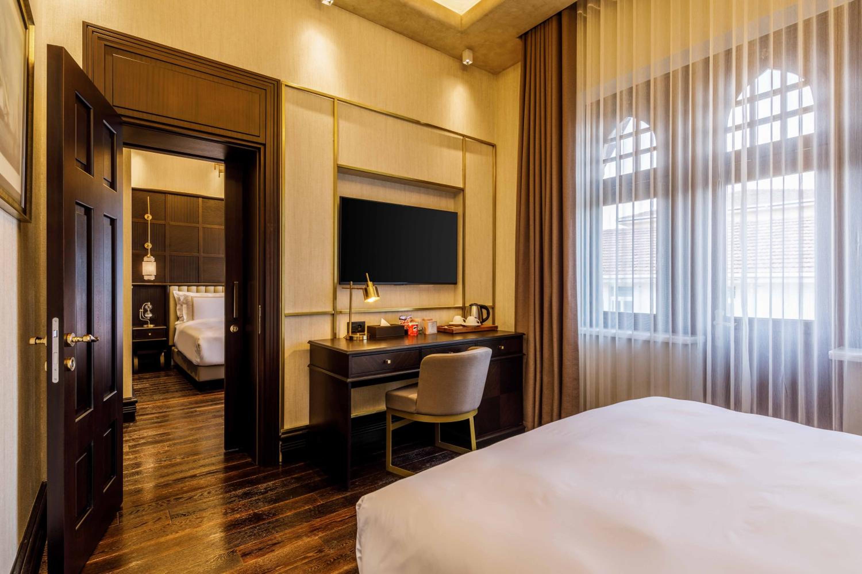 Cronton Design Hotel - Image 57