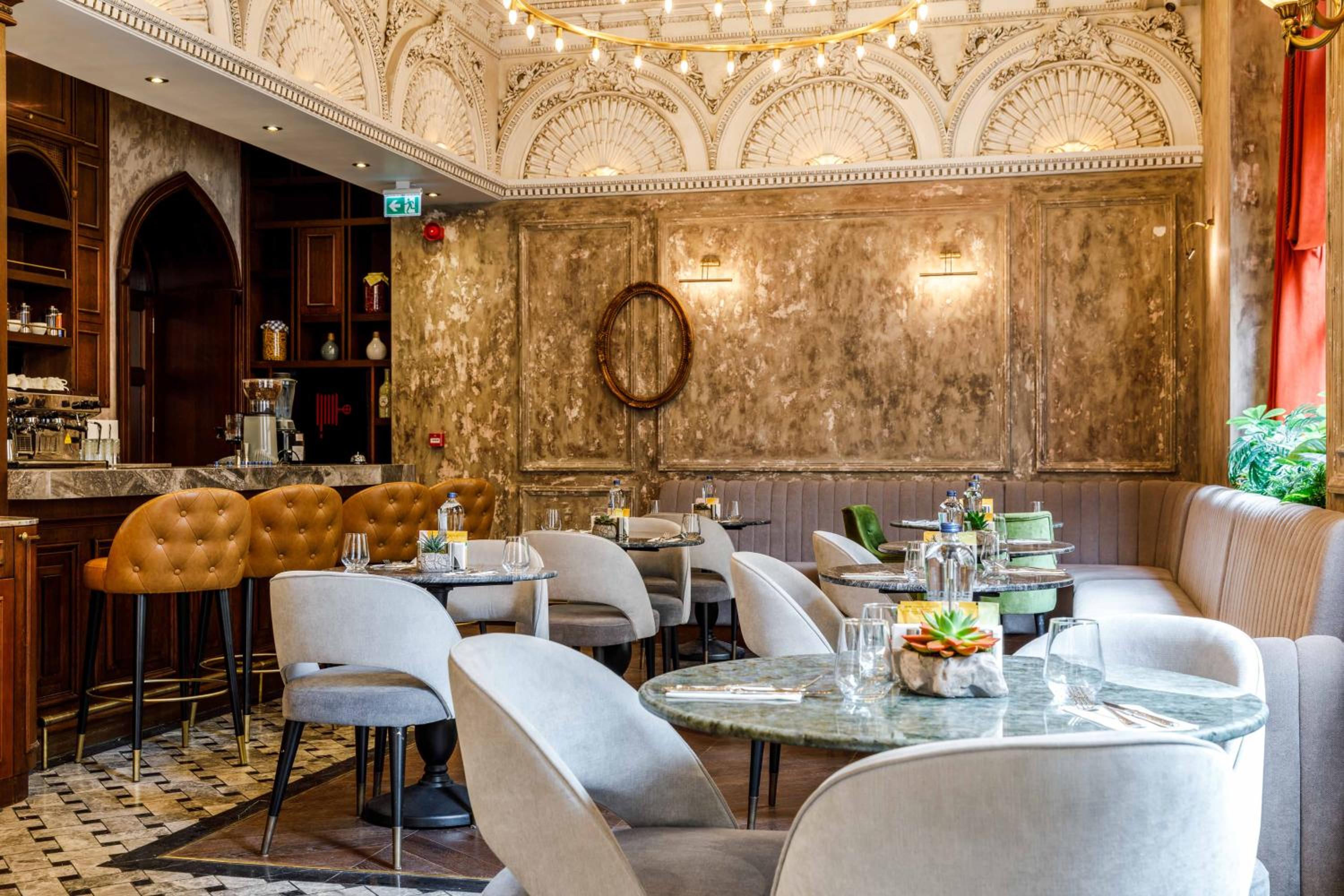 Cronton Design Hotel - Image 6