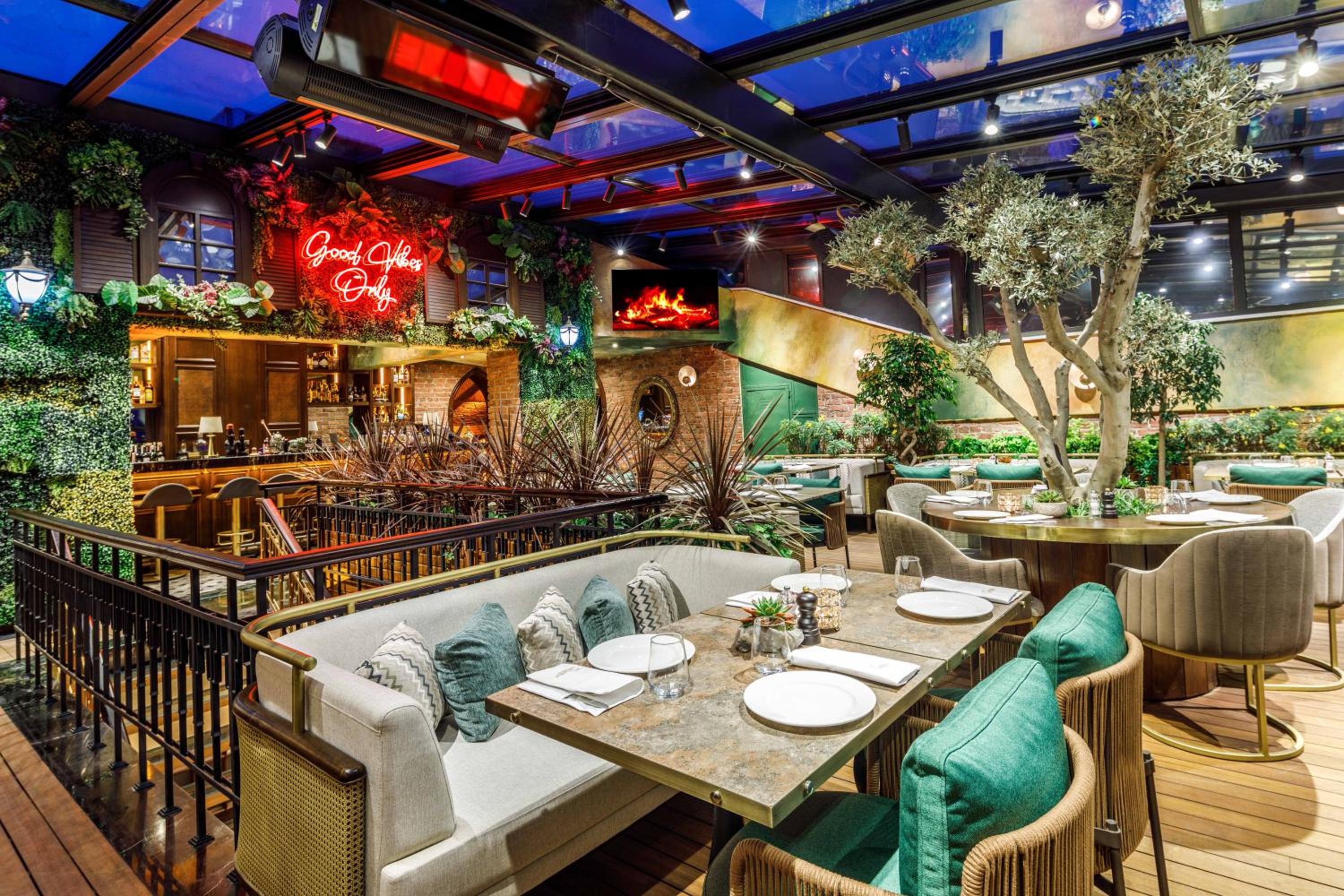 Cronton Design Hotel - Image 81