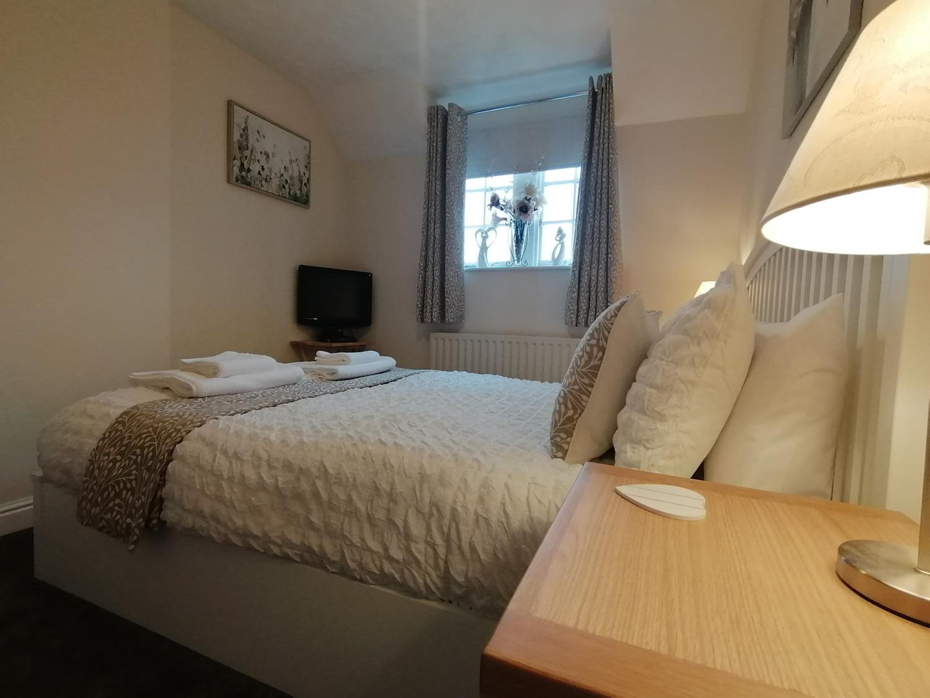 Acer Holiday Cottage Tideswell village Buxton Peak District by Rework Accommodation view 5