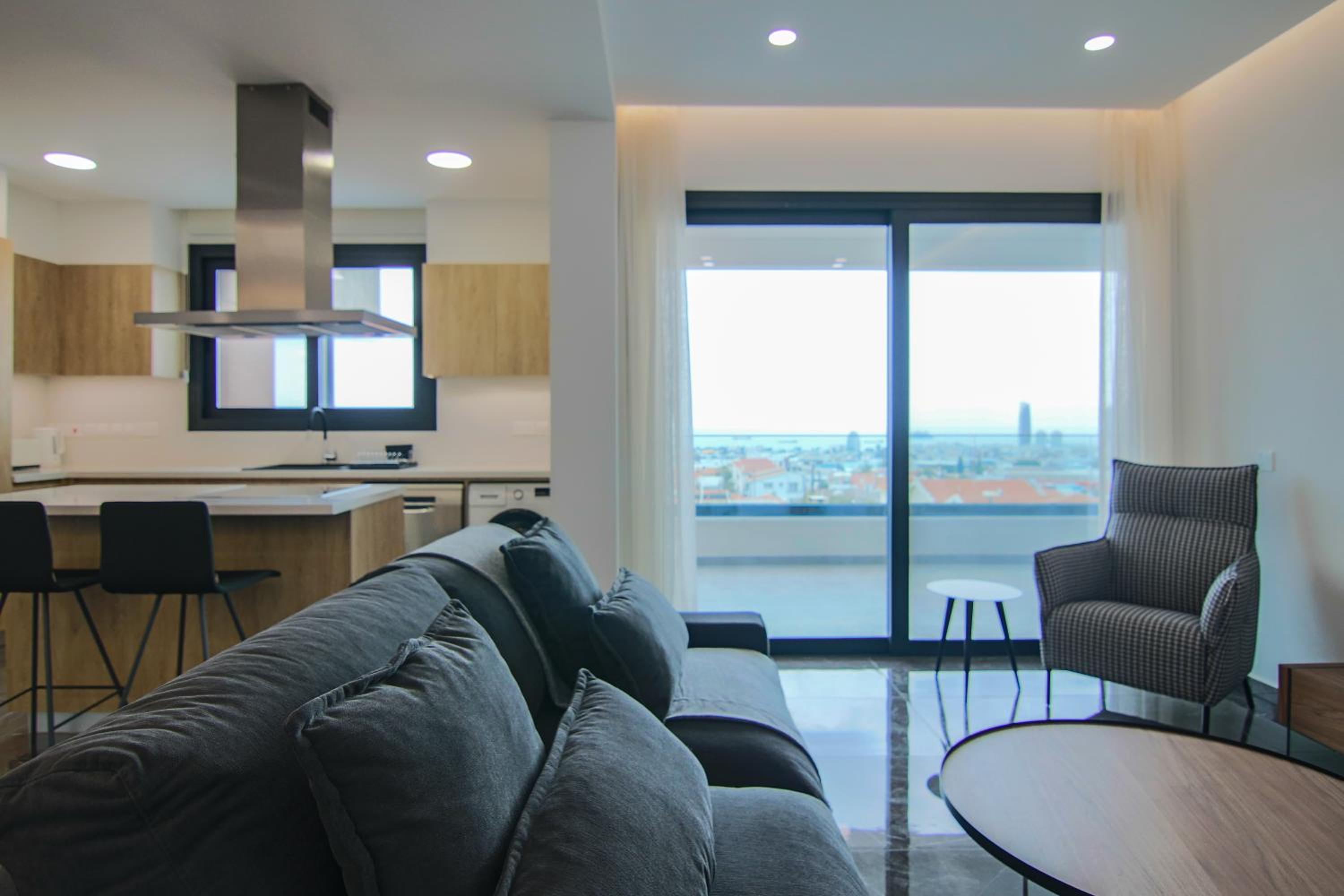 Phaedrus Living: Sea View Anna Residence 301