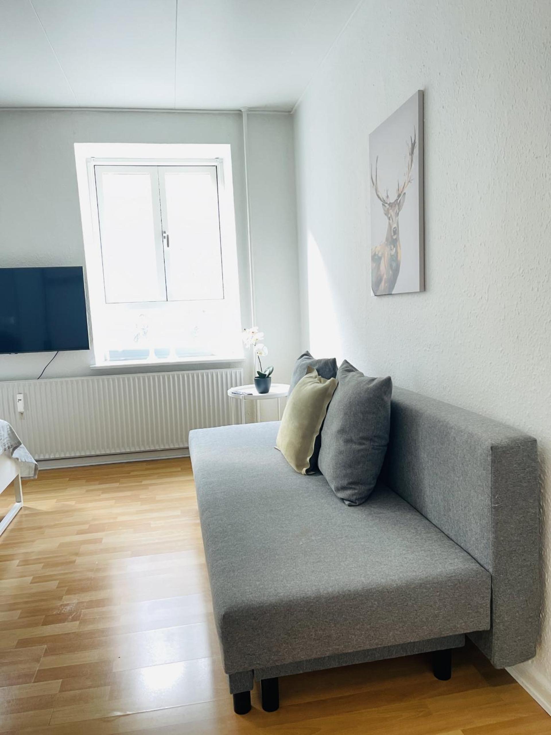 aday - Central Studio Apartment view 3
