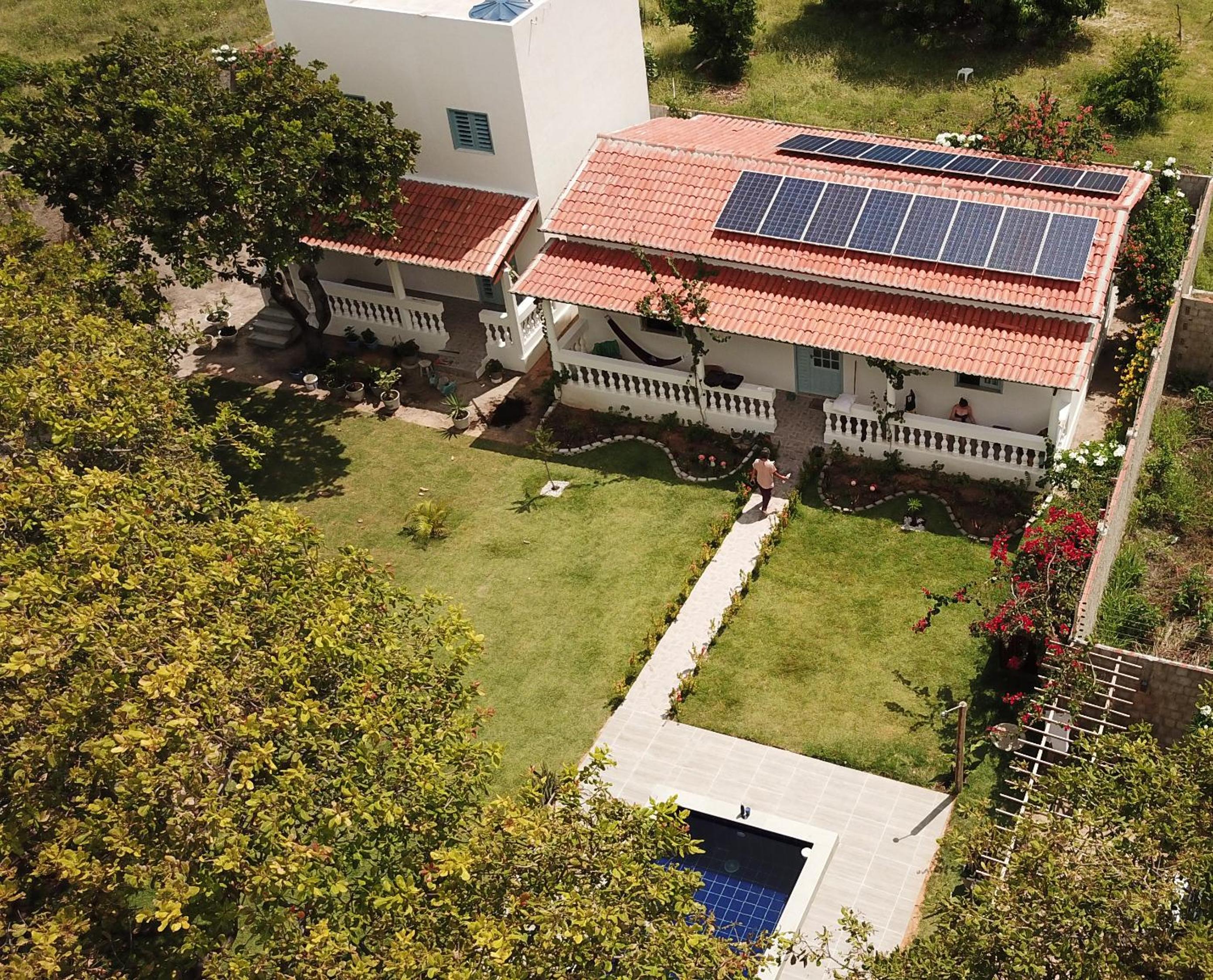 Hotel Barra Beach House - Image 1