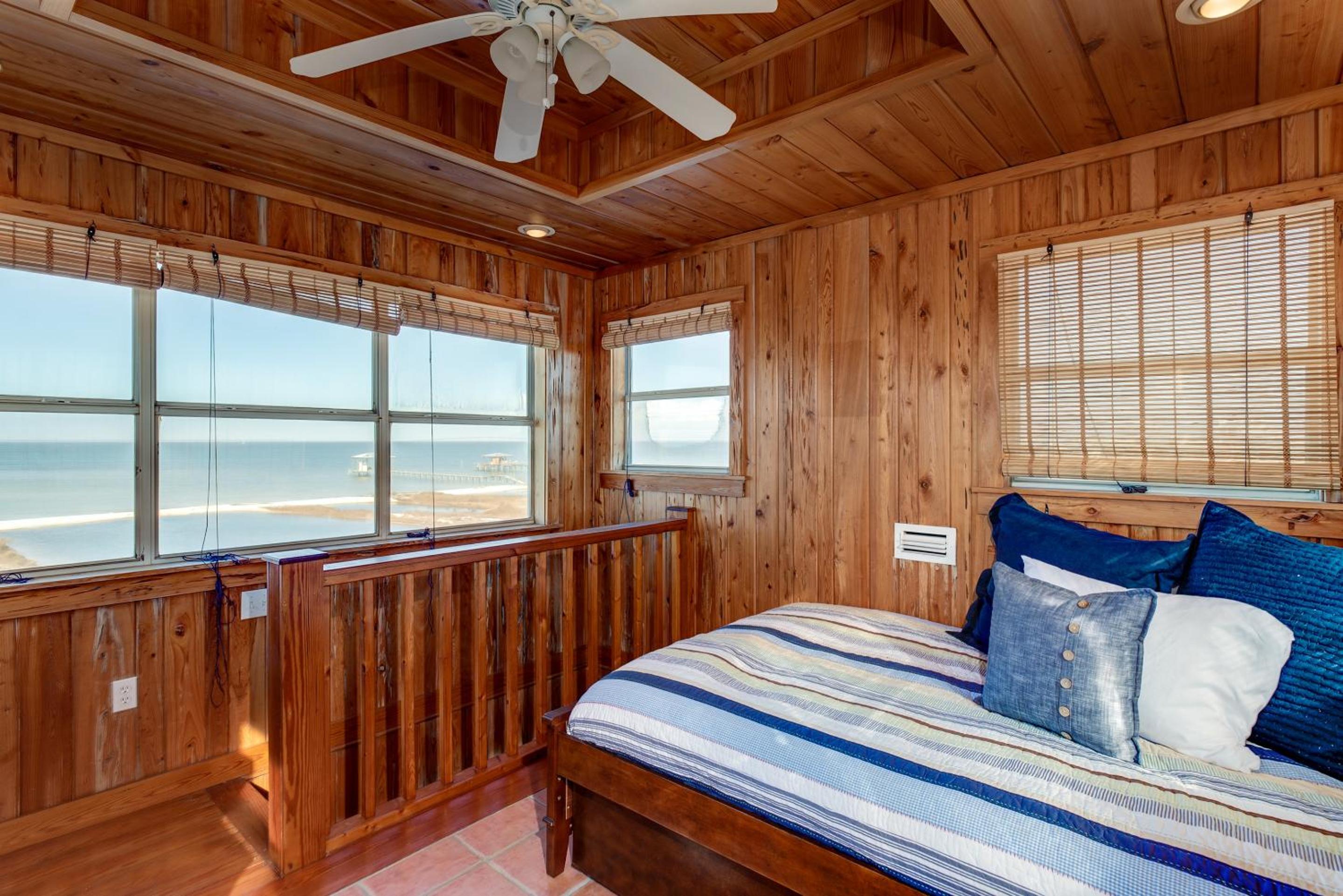 The Bay House - Private Bay Beach! Short walk to the water, Outdoor space galore! home view 2