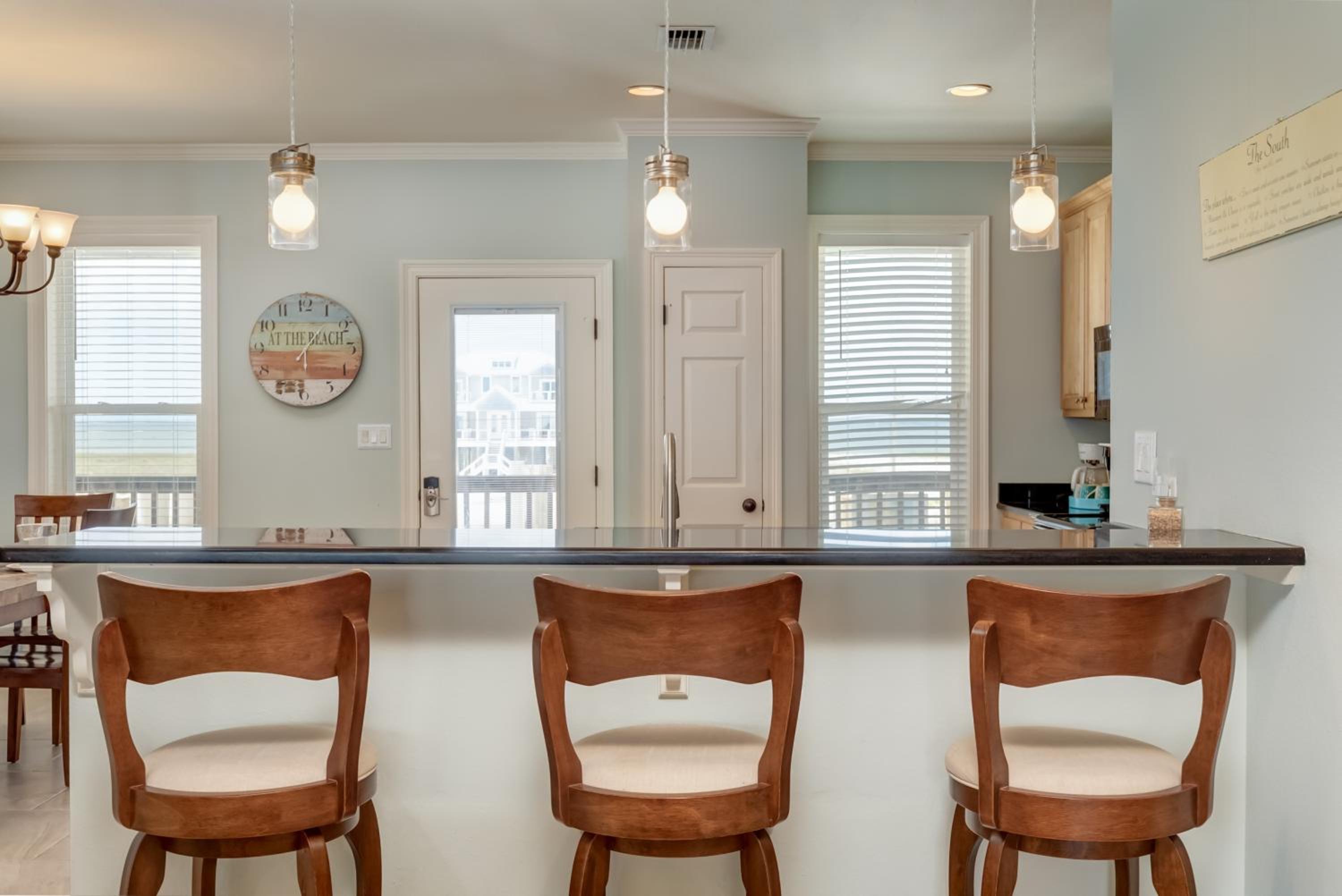 Southern Breeze - Gulf front! Pet friendly! Bring the whole family for fun in the sun! home