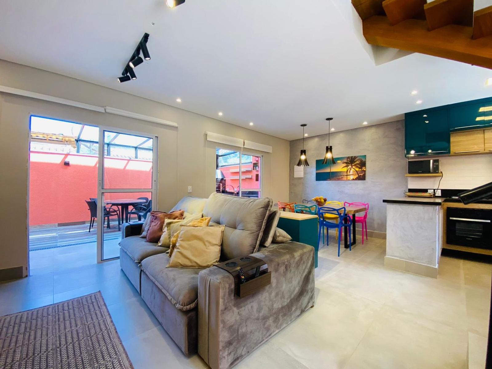 LINDA CASA EM JUQUHEY