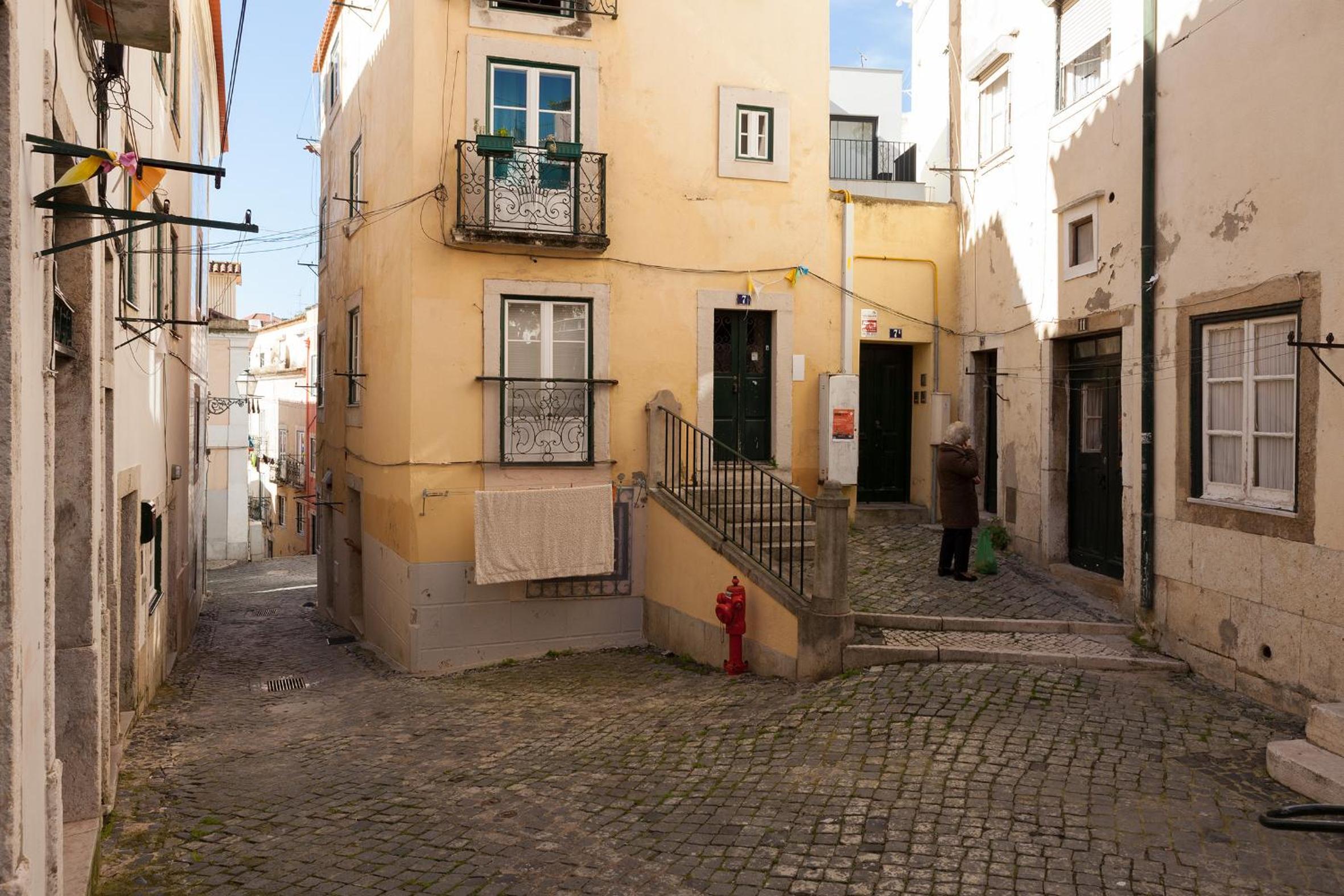 Alfama Vintage 1 Ten guests - Alfama Vintage 2 Five guests - Alfama Vintage 3 Three Guests view 5